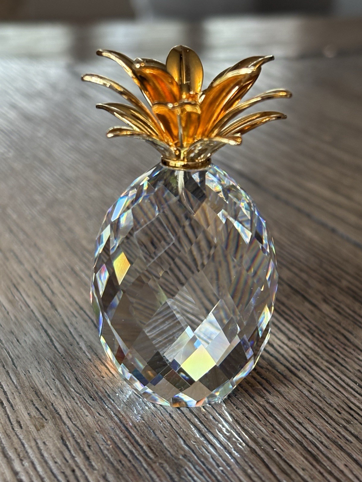 Swarovski Small Pineapple Crystal Paperweight Figurine 2 1/2″ Gold Smooth Leaves