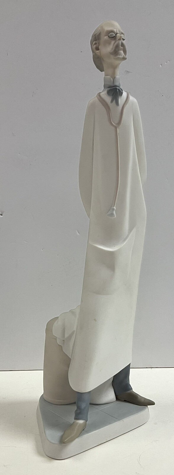 LLADRO #4602-R Doctor Professional. New!