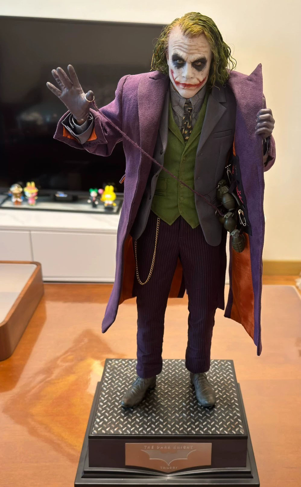 Heath Ledger JOKER Resin Queen Studio 1/4 Statue Artist version 52cm