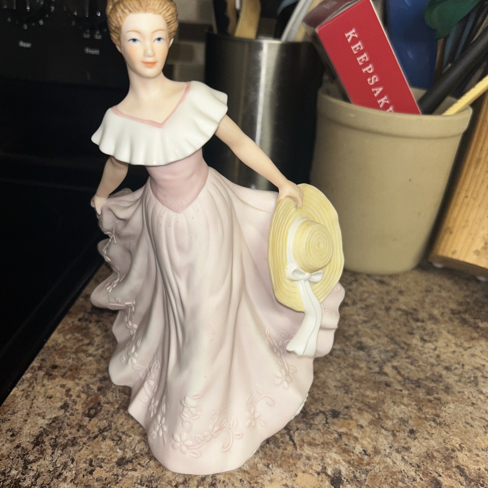 Home Interiors Porcelain Figurine, “GRACE” Masterpiece Collection 2001,