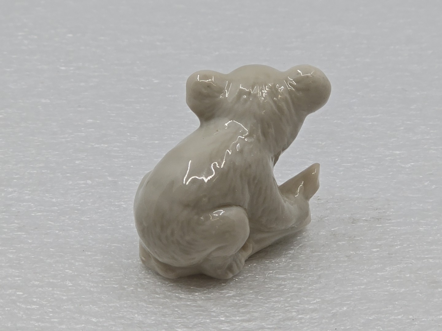 Vintage George Good Ceramic Koala Bear Figurine Eucalyptus Tree Branch 1.5”