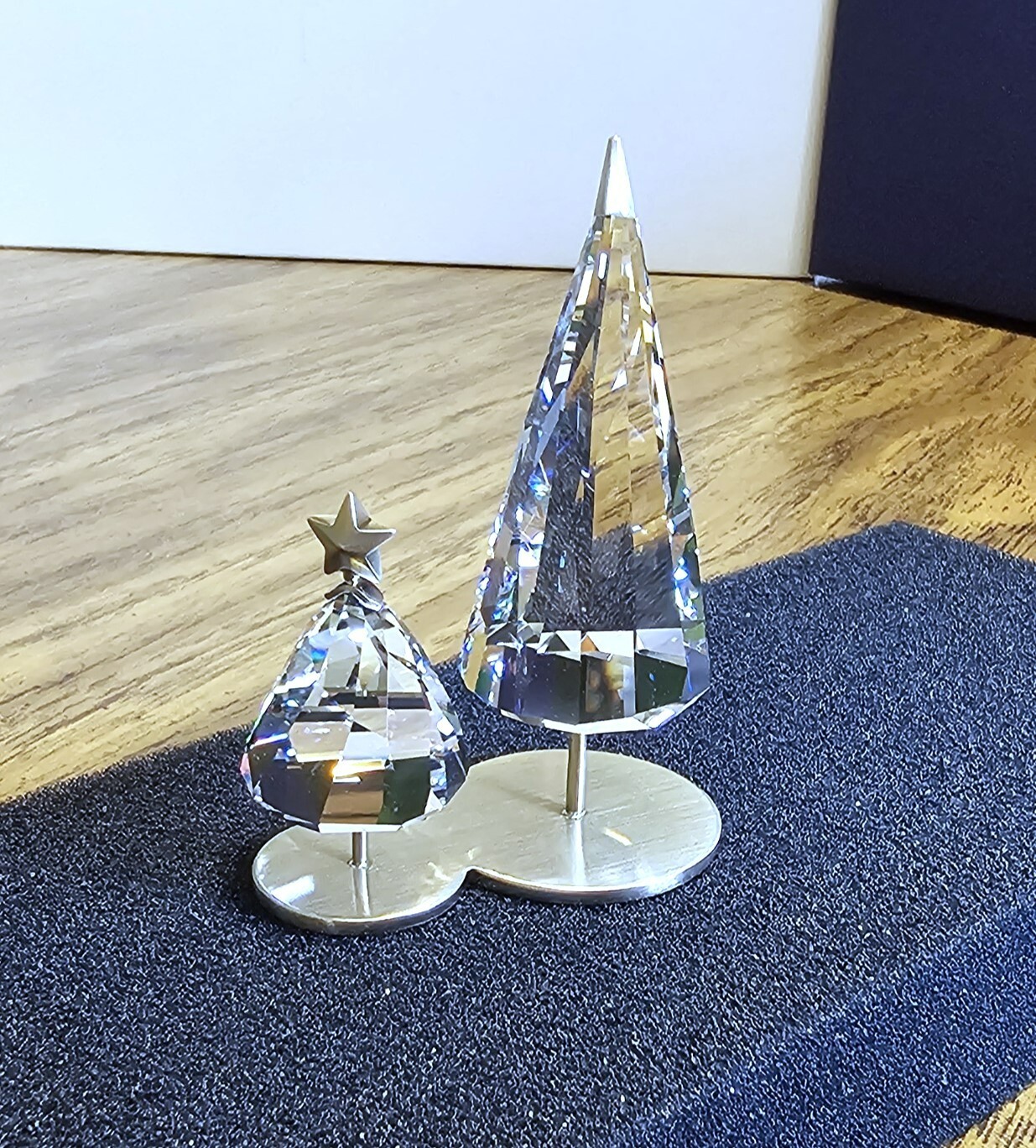 🎄Swarovski Crystal 2021 Holiday Magic Golden Christmas Winter Tree Duo Figurine
