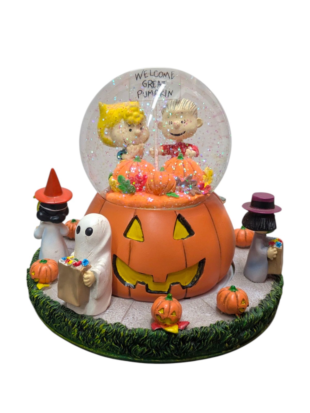 It’s The Great Pumpkin PEANUTS Rotating Musical Snowglobe Bradford Exchange READ