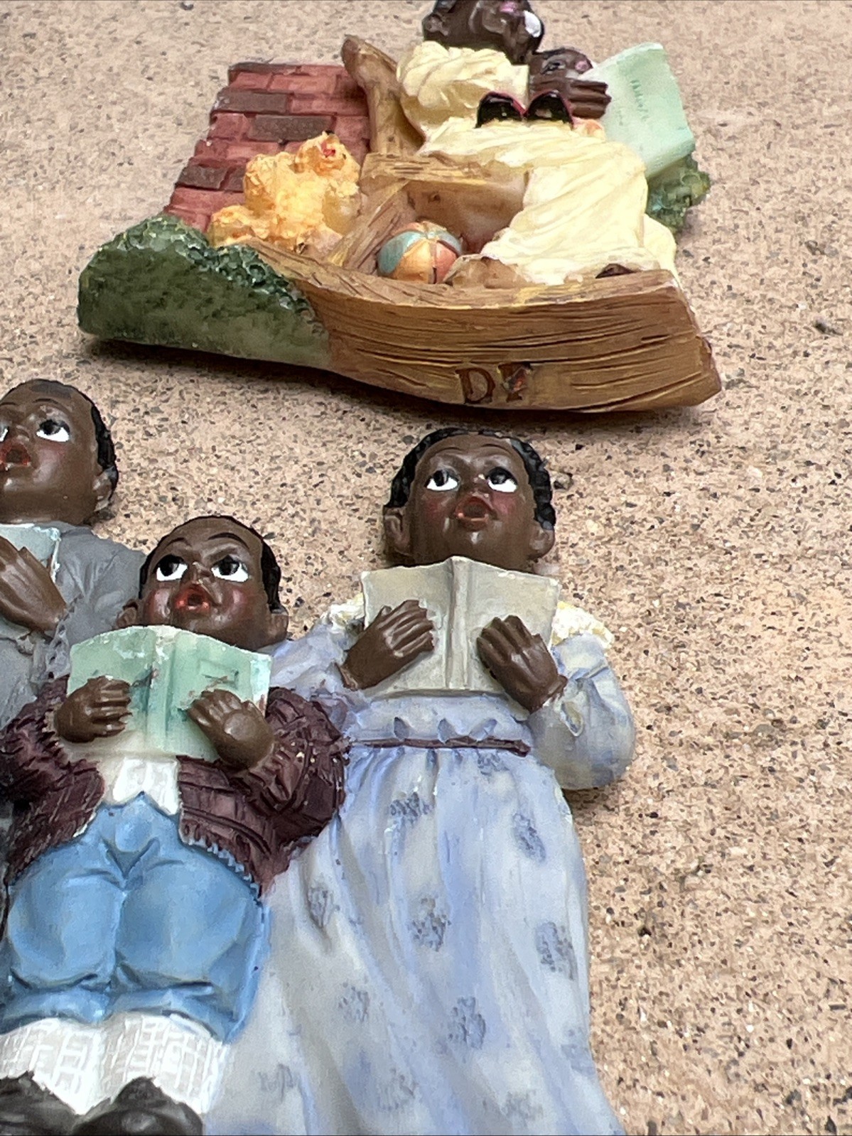 Ebony African-American Figurine Family Grandma Bible Chiefly Co. Magnet Vtg Rare