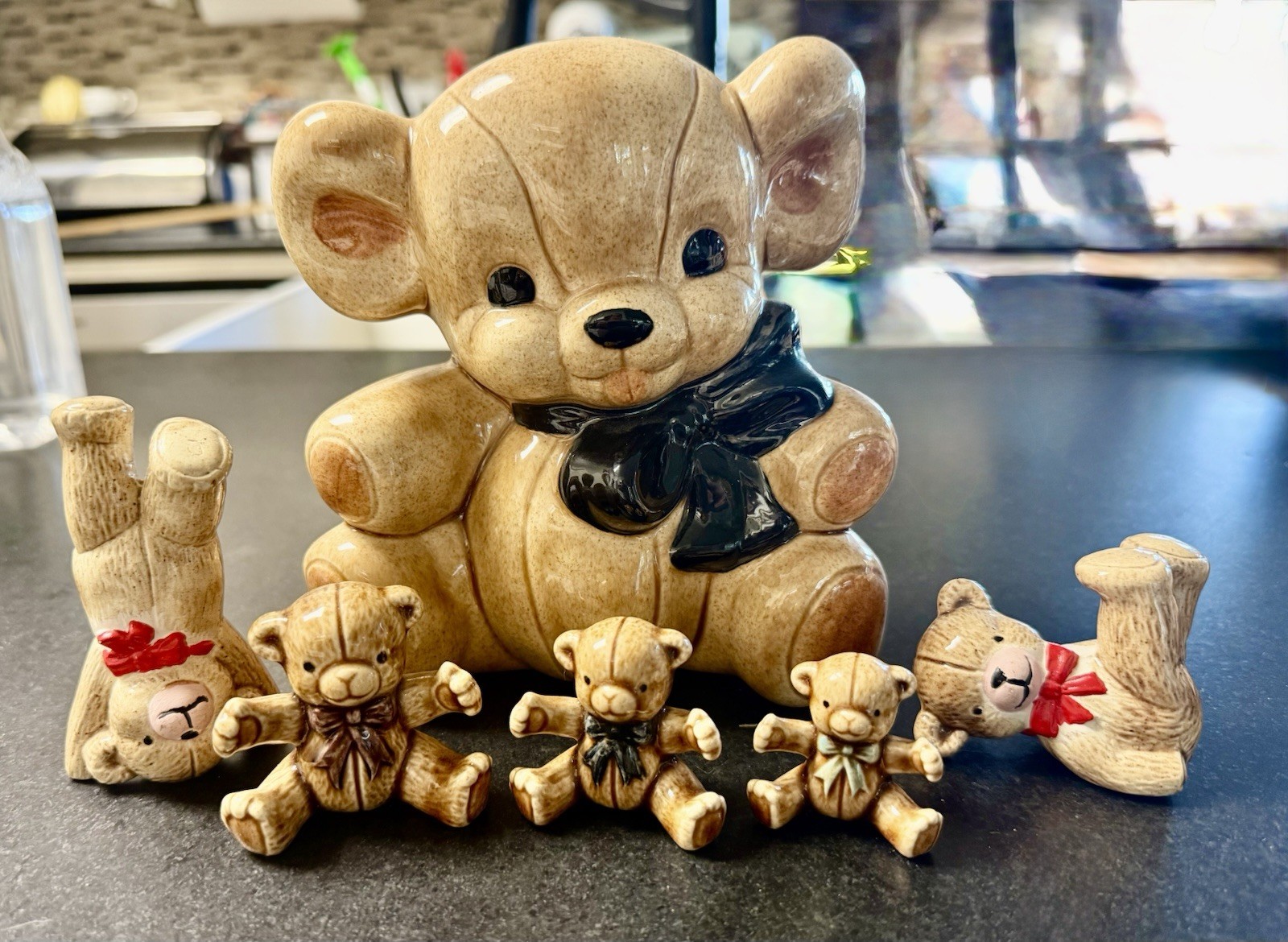 Ceramic Teddy Bear Piggy w/5 Matching Teddy Bear Figurines Vintage 6 Pcs