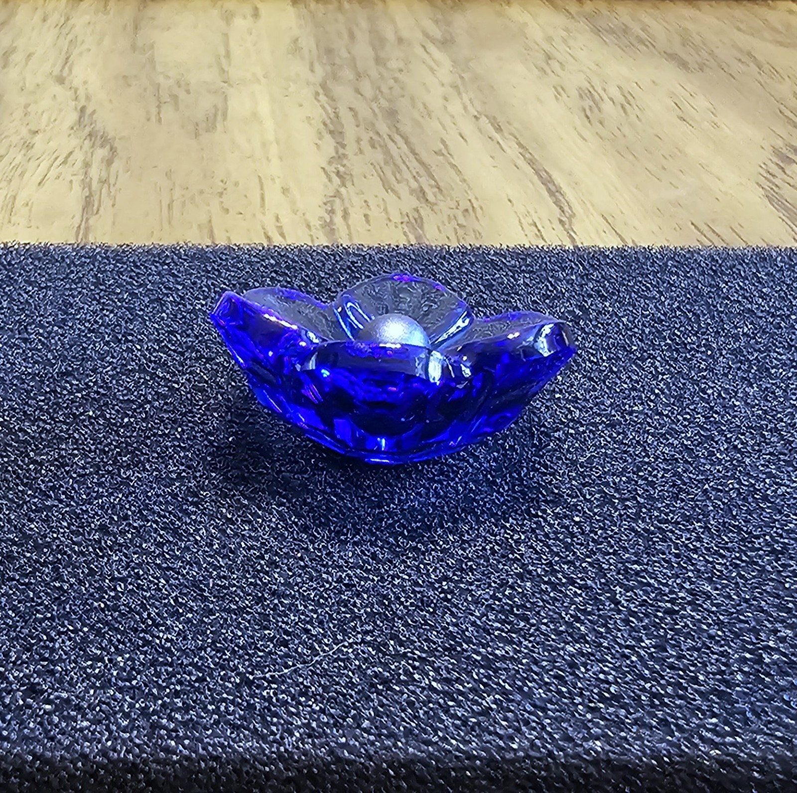 🌸Swarovski Crystal MINI 2026 SCS Gift, Idyllia Blue Anemone Flower Figurine NIB