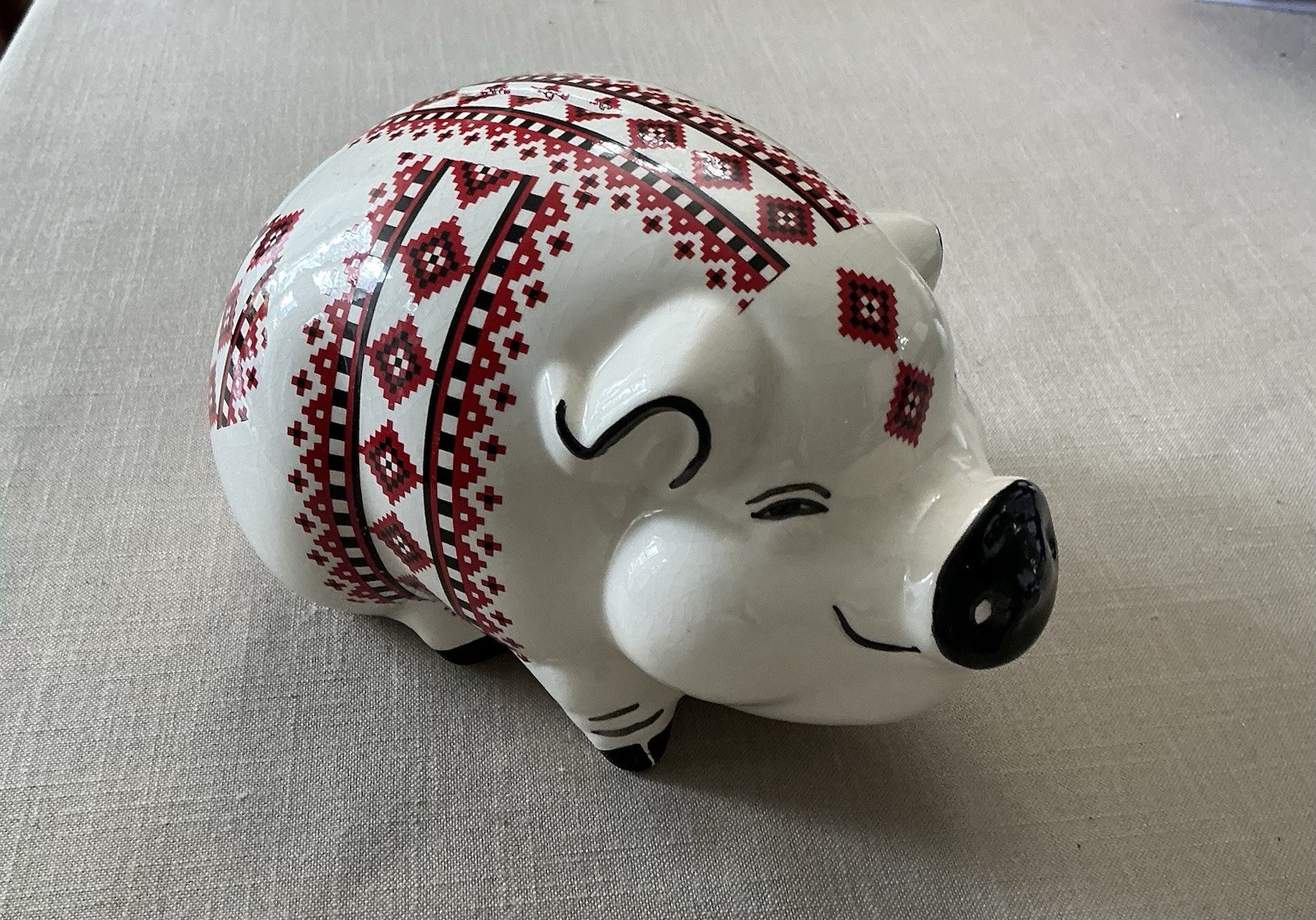 Ukrainian Ceramic Pig by Ukrainian Art Fantasy. 8”. B26