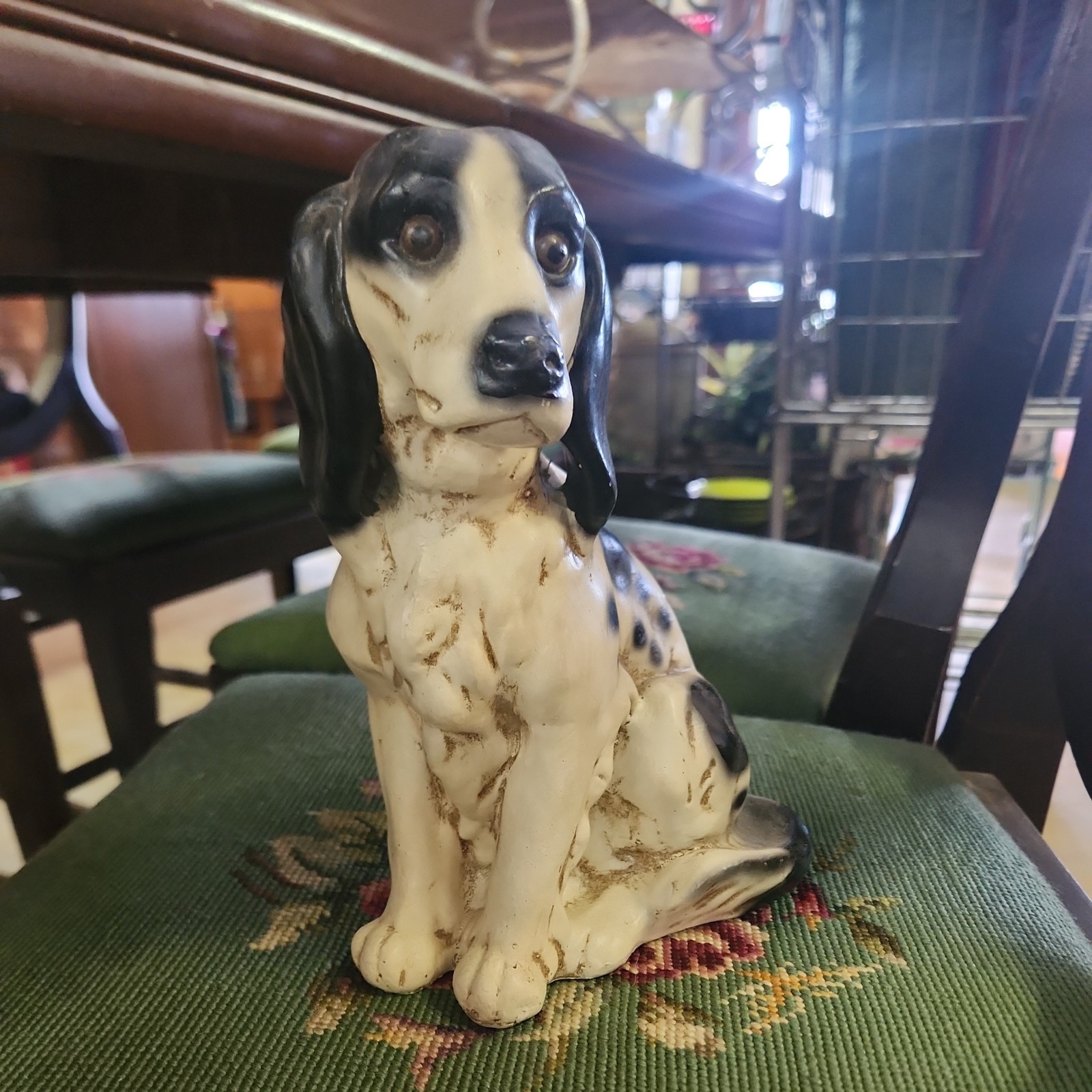 SPRINGER SPANIEL BLACK/BROWN/CREAM FIGURINE 8.5 “IN TALL 5.5 IN WIDE BROWN EYES