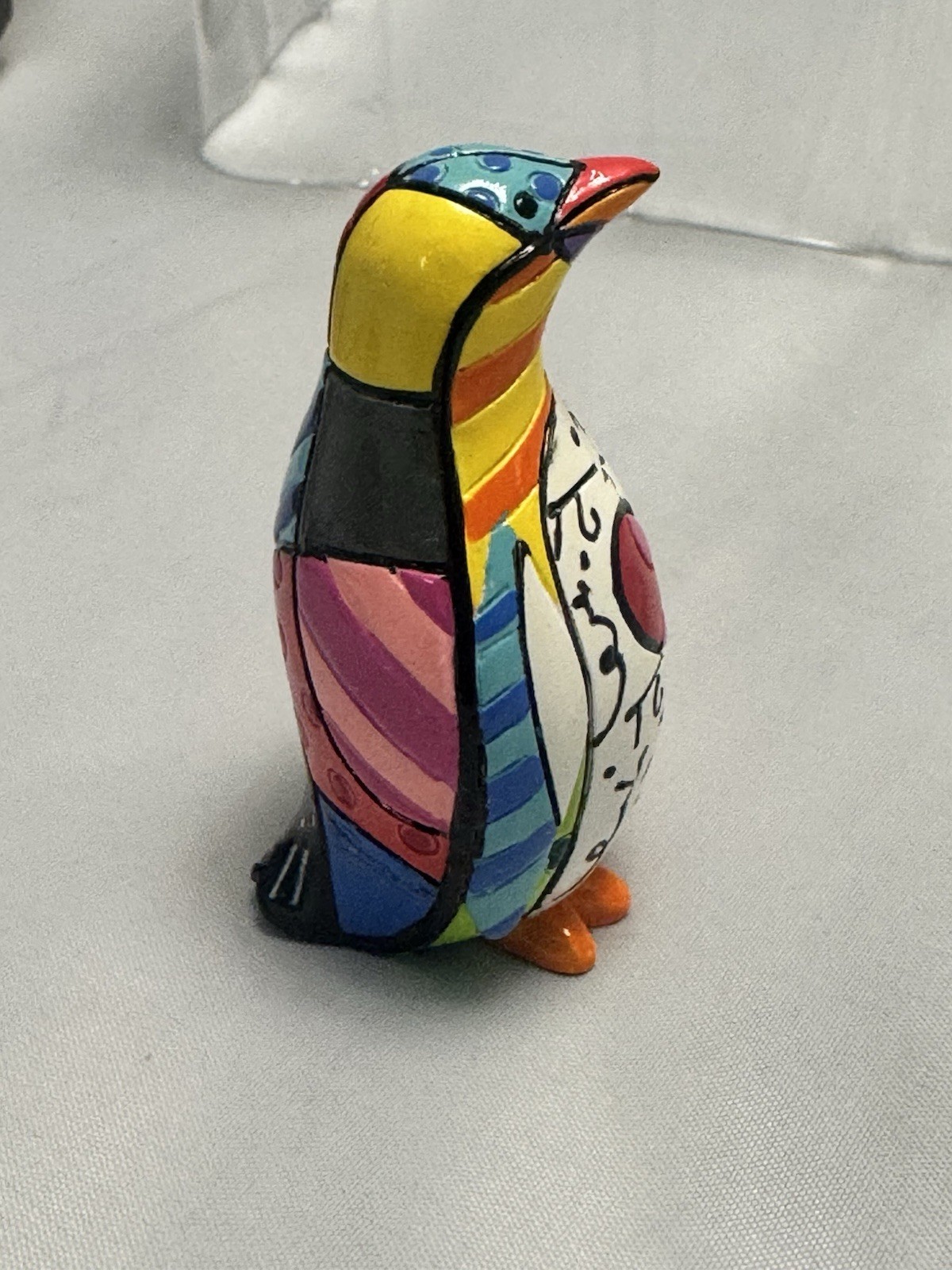 Romero Britto Giftcraft Ist edition penguin mini figurine. 2016 #334449