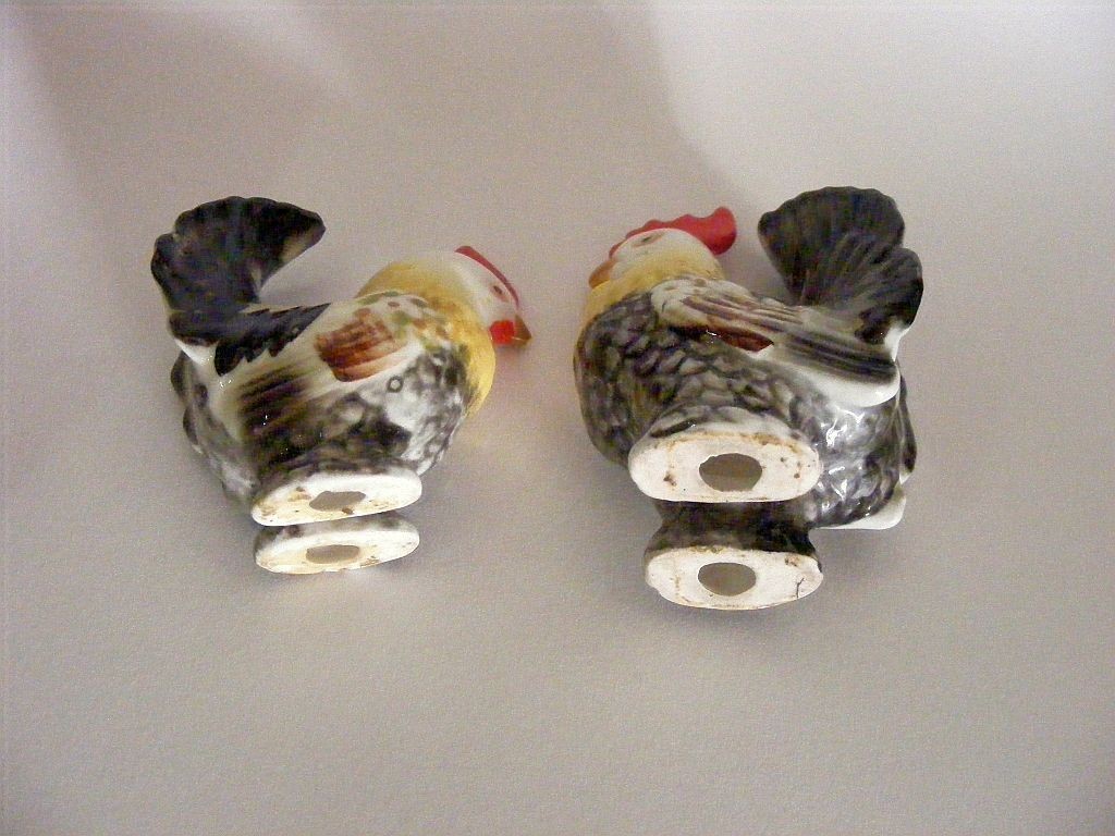 Vtg Rooster Hen Chicken Figurines Bone Miniature 2 1/4″ Porcelain Ceramic HR?