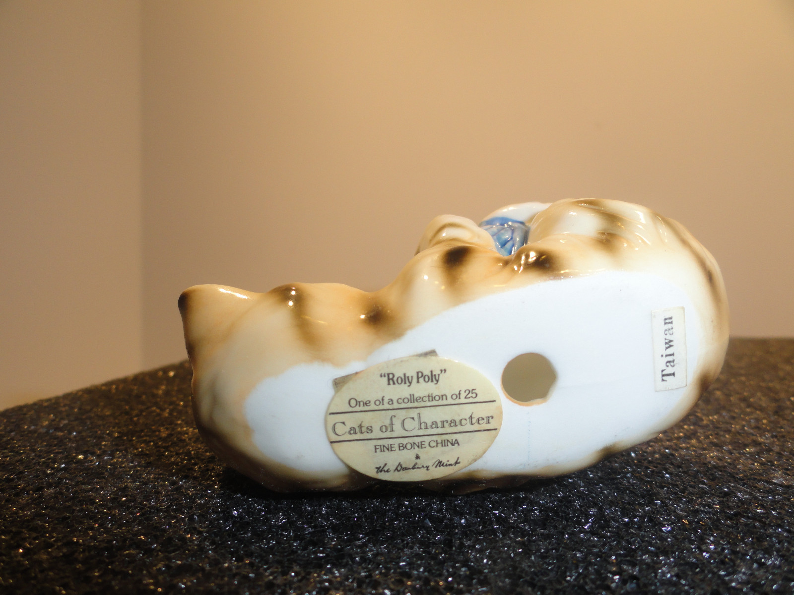 Danbury Mint Cats of Character Roly Poly Kitten / Cat Figurine