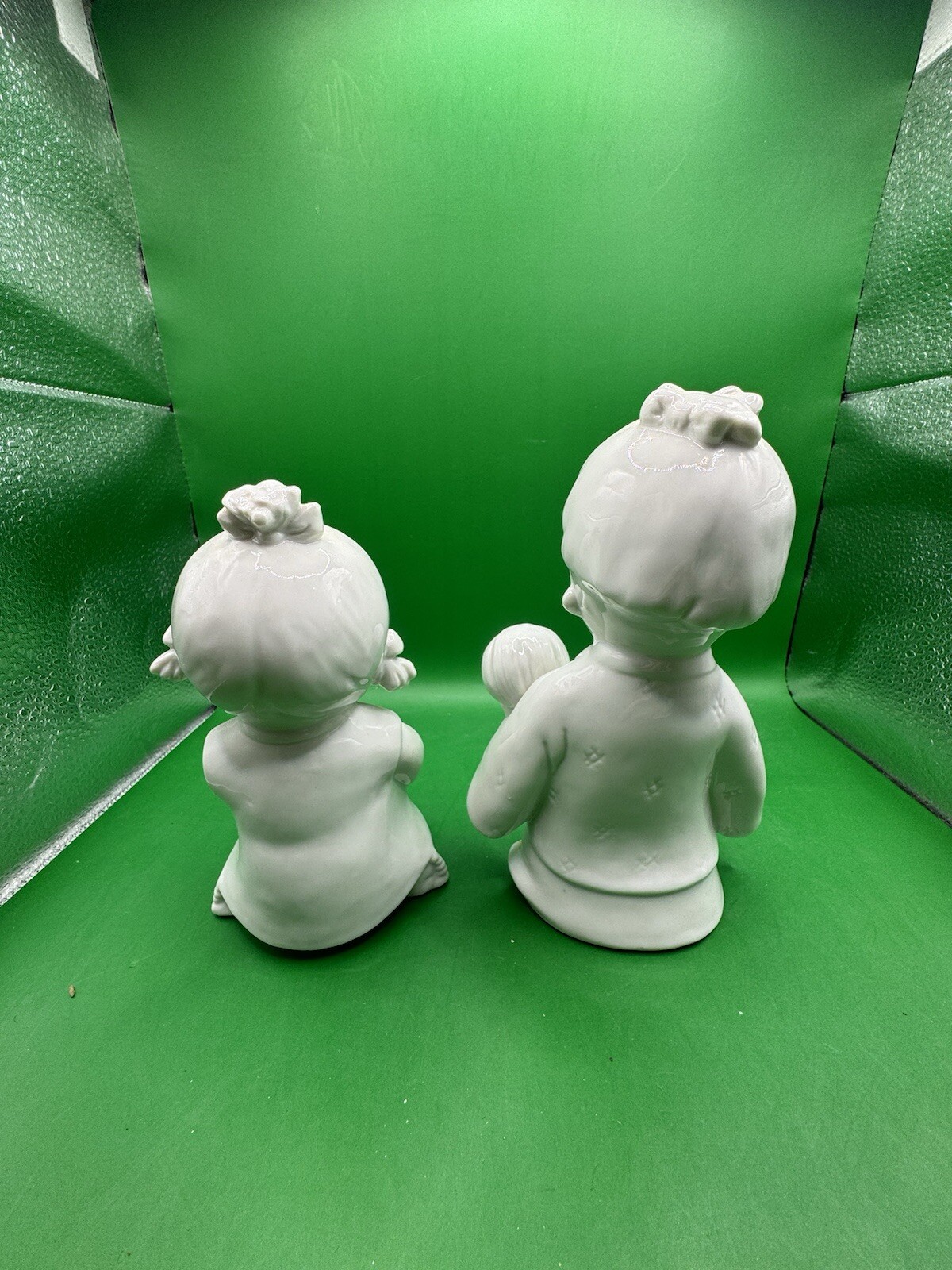 Vintage TOYO Japan Porcelain Geisha Girl Figurines Set of 2 White