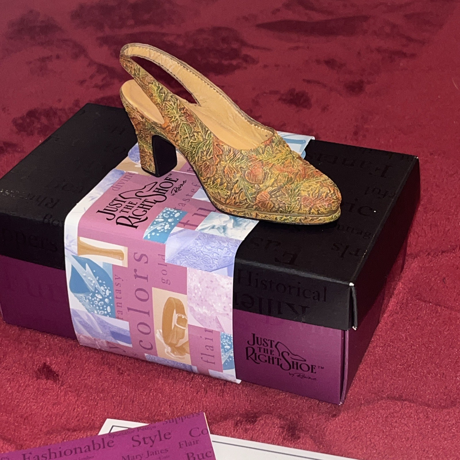 Just The Right Shoe 1999 By Raine ~Autumn ~25070 Collectable Mini Figure Fall