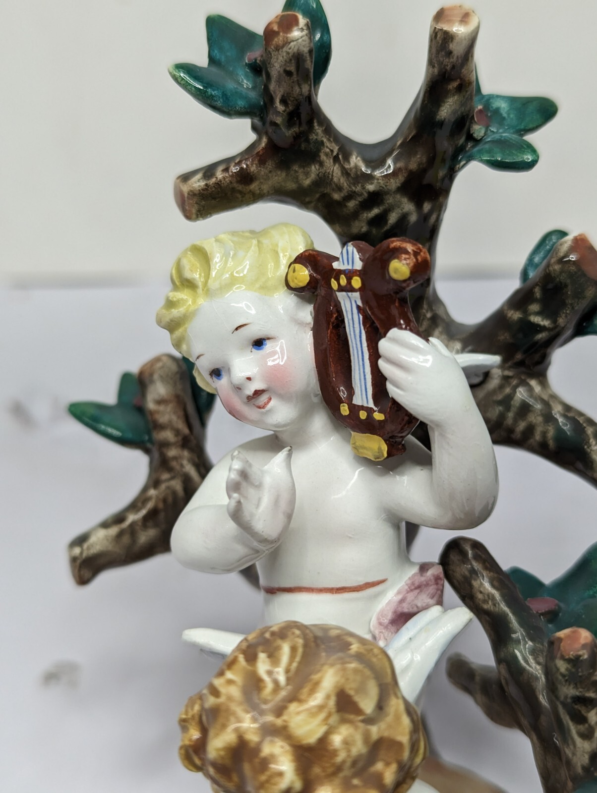 B ) Cute Vintage Porcelain Italian Hand Painted MUSICAL CUPIDS Figurine