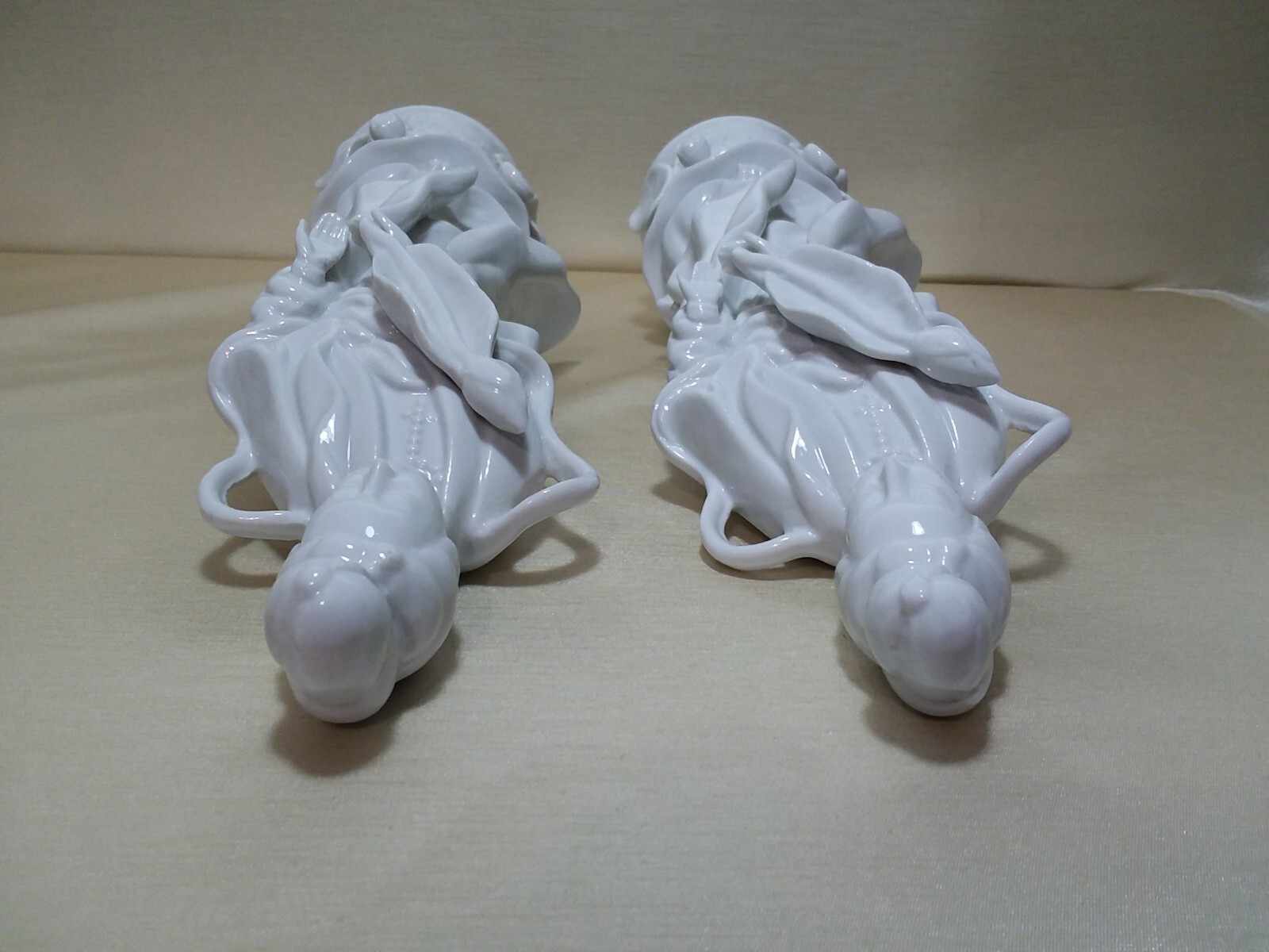 2 Geisha ORIENTAL GIRL HOMCO #1426 Cross Sword White Porcelain Figurine 12″