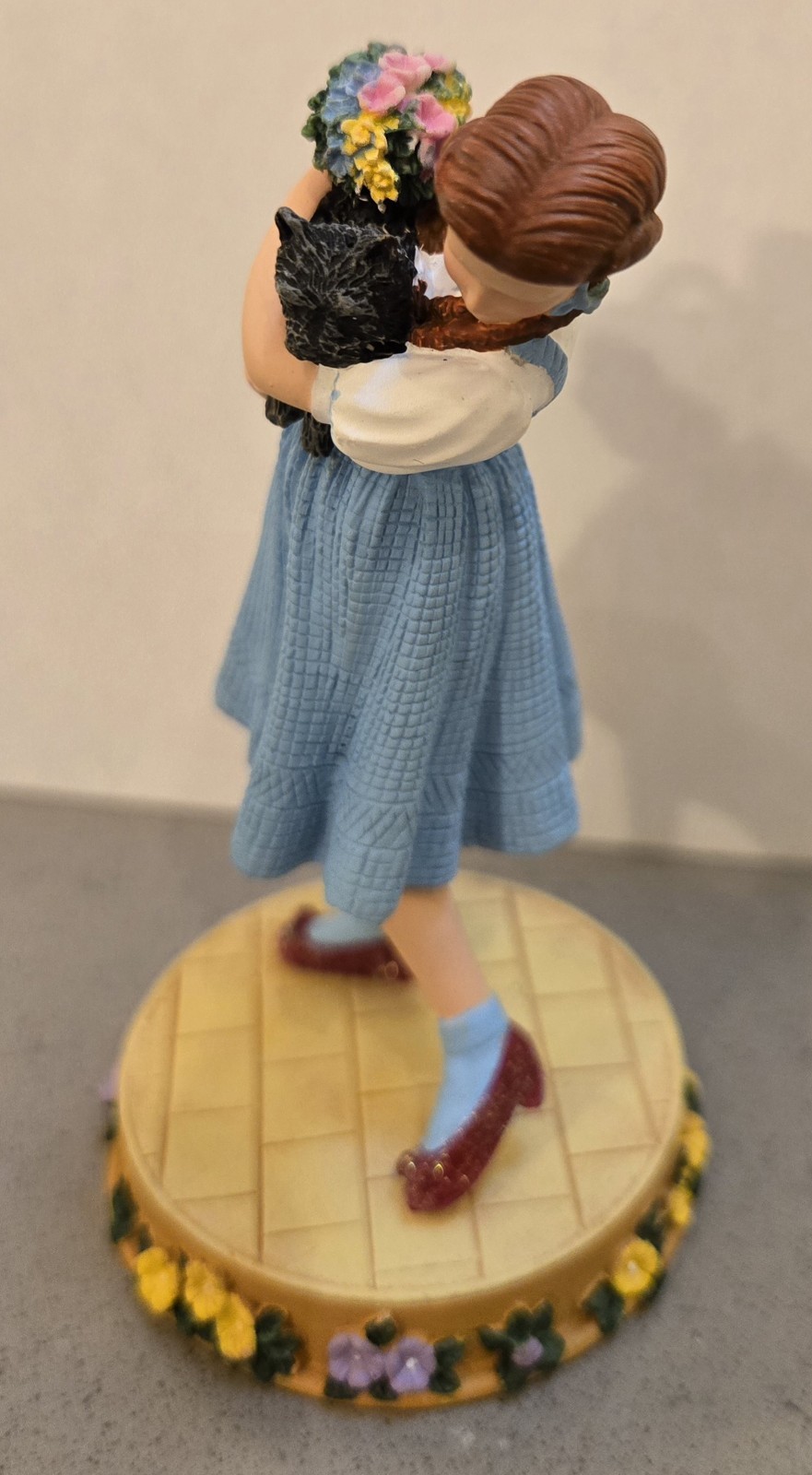 Wizard of Oz Dorothy Tin Man Scarecrow figures Enesco Turner Entertainment 1999
