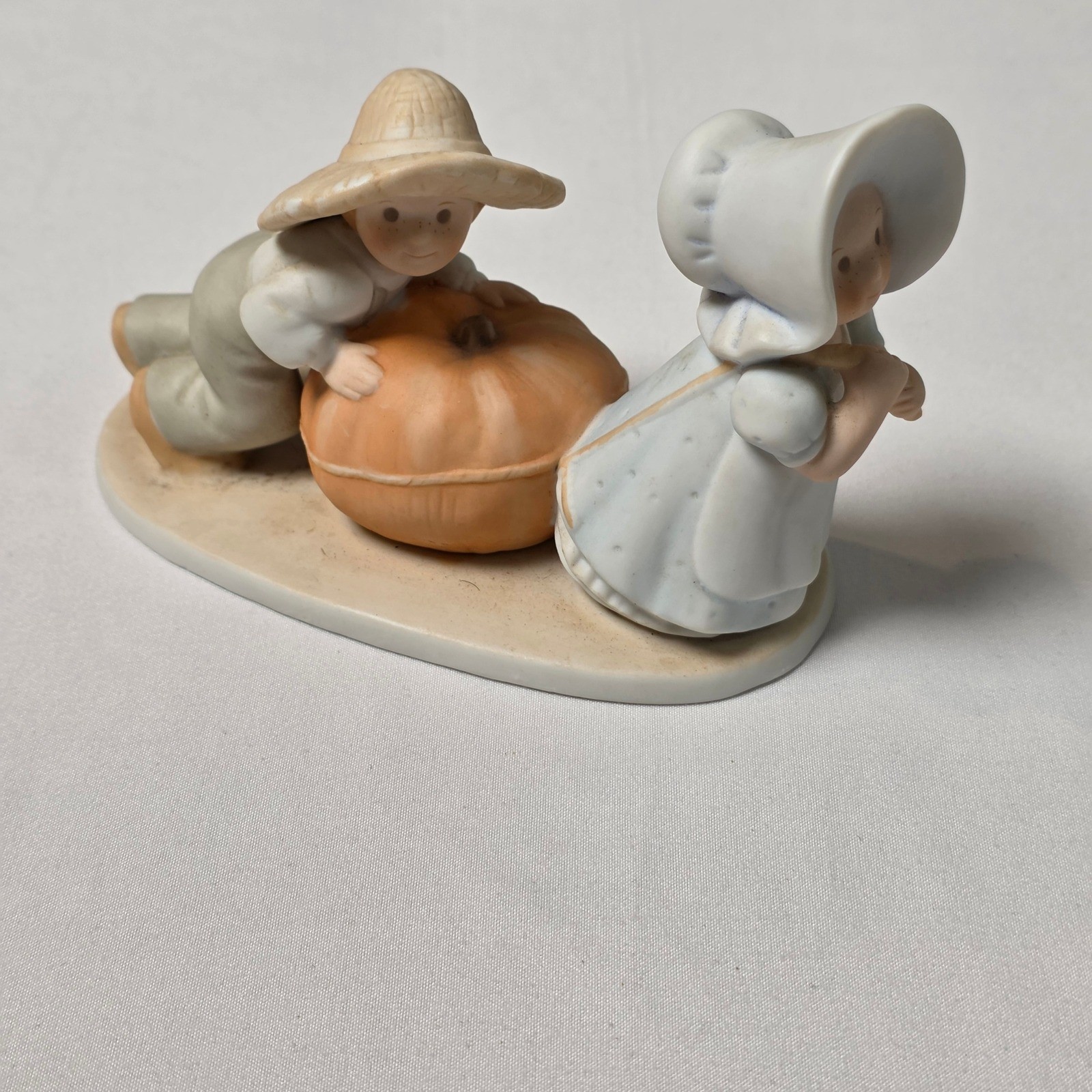 Homco Circle of Friends Harvest Time Children Figurine Matthew 9:37 1991 Vintage