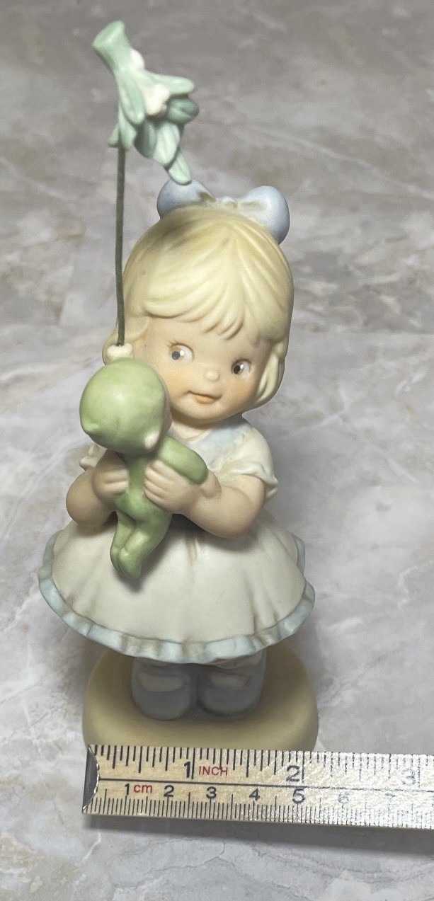 Lucy Atwell’s Memories of Yesterday Porcelain Figurines General Member’s Only