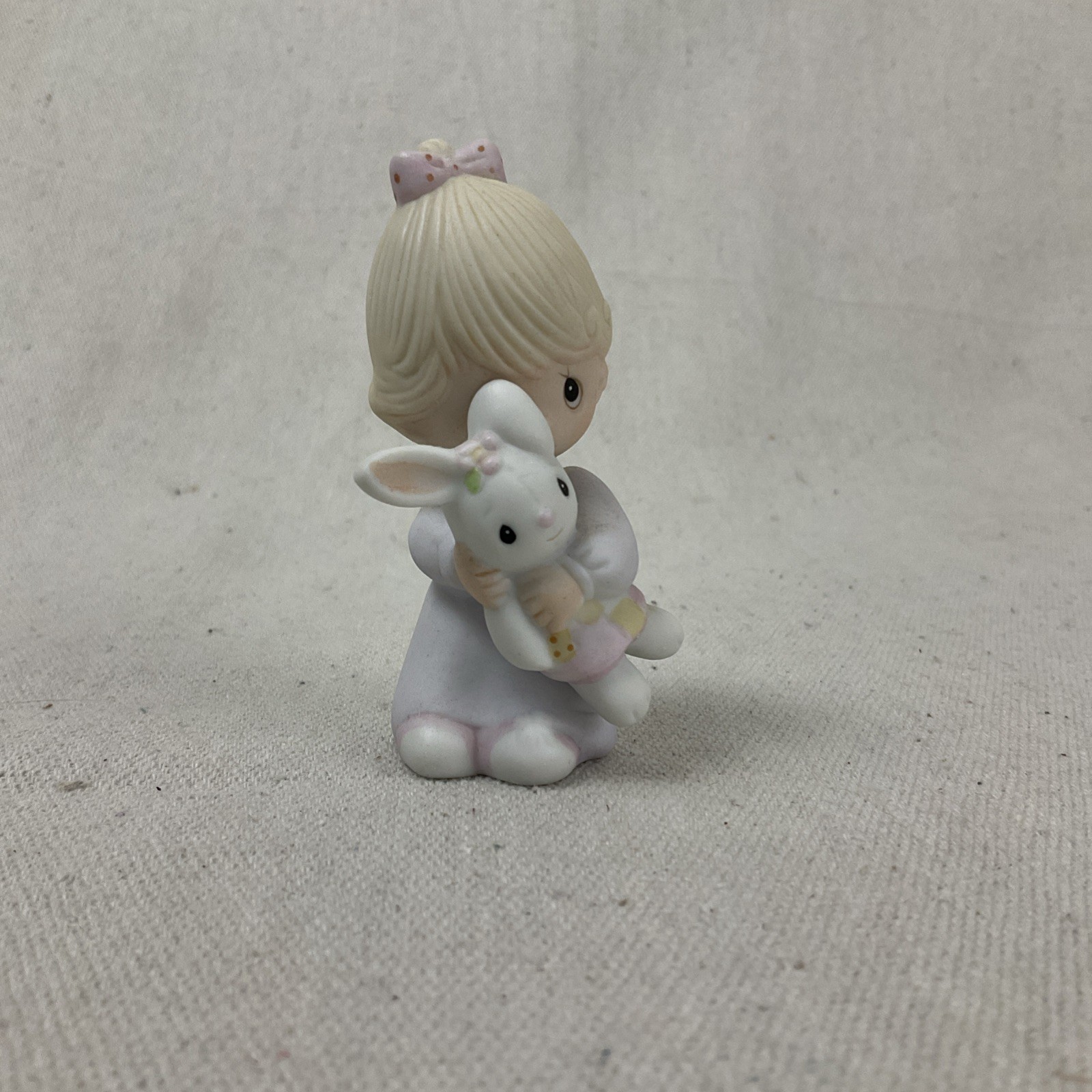 Precious Moments | Jesus Loves Me E-1372 Figurine