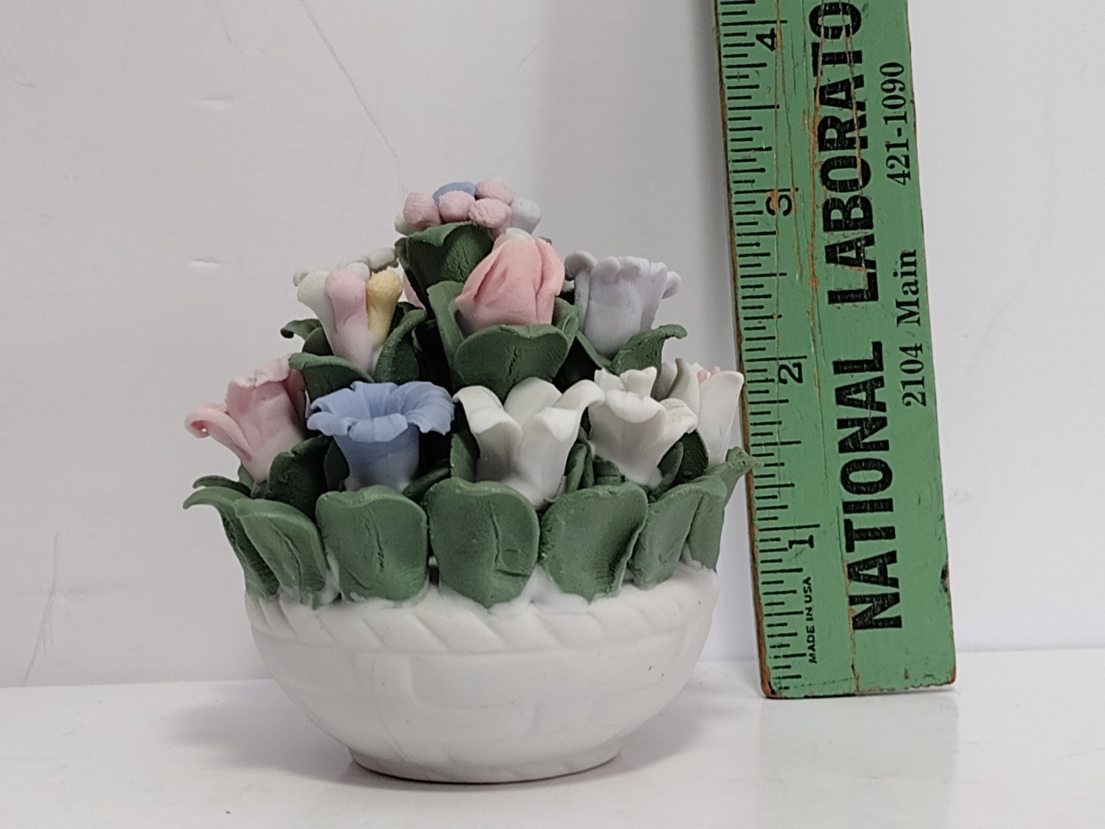Capodimonte Style Mini Basket Floral Arrangement Wicker Look Small Flower Vtg