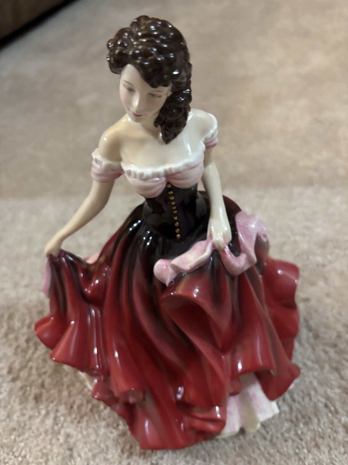 Royal Doulton Figurine Pretty Lady -Mint- HN5018 Deborah