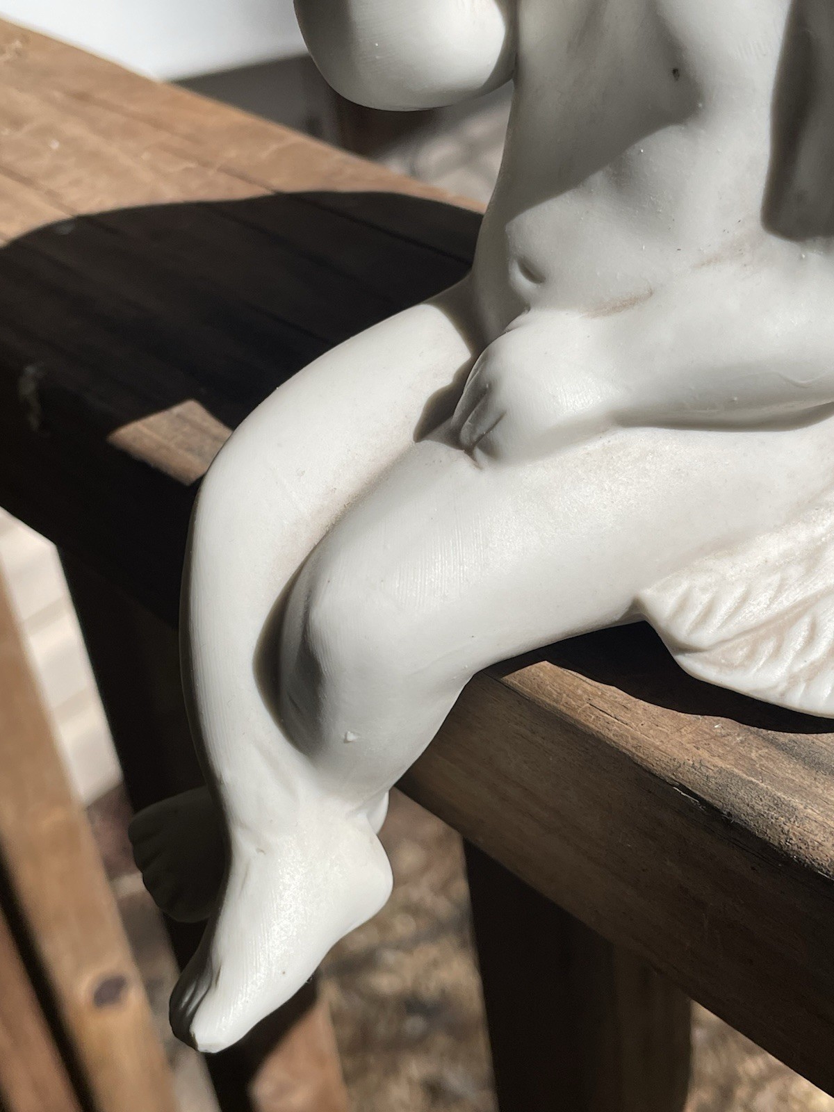 2 White Ceramic Cherub Angel Figurines Sitting/Laying Down Beautiful Preowned