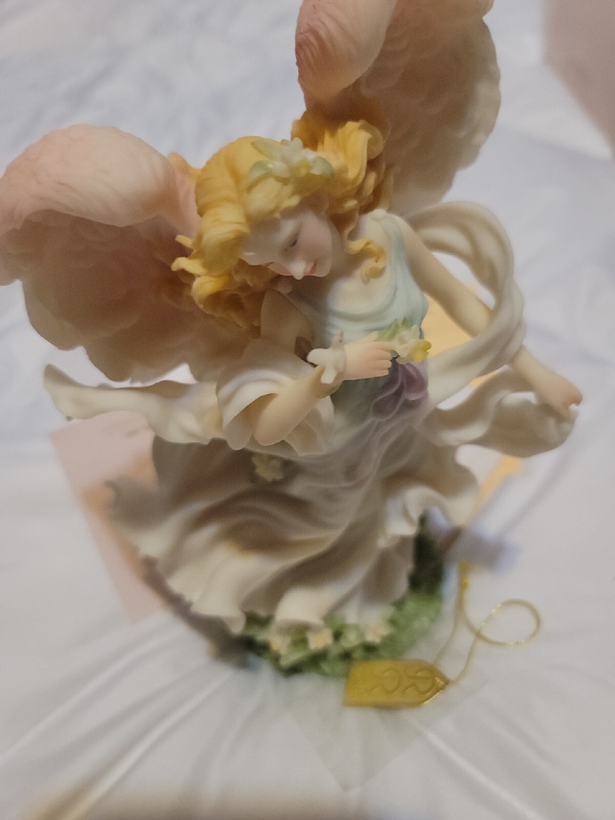 Victoria Embrace Life Seraphim Classics Heaven on Earth Item # 81664