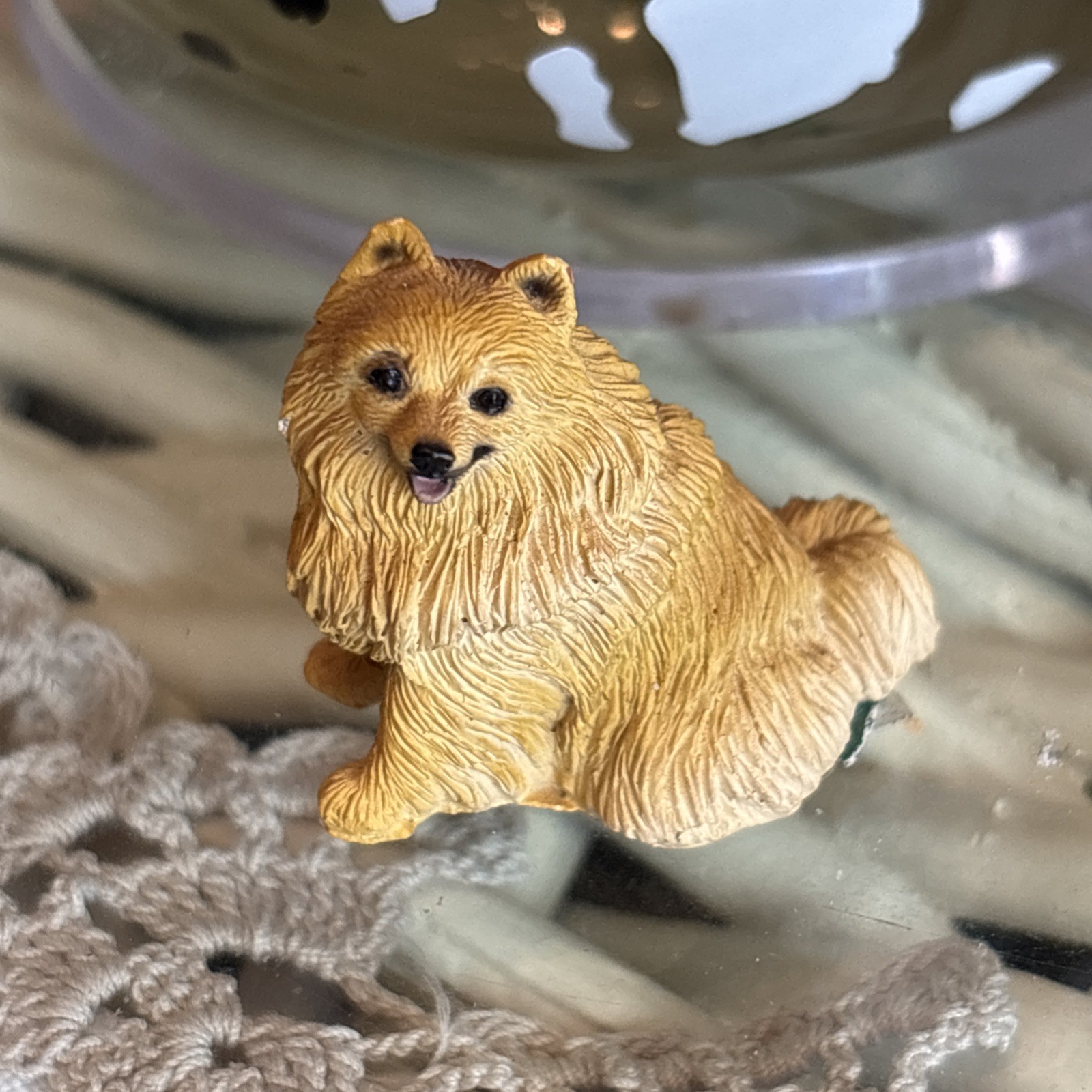 Pomeranian Dog Figurine Tan Blond Sculpture 1 1/2 Adorable