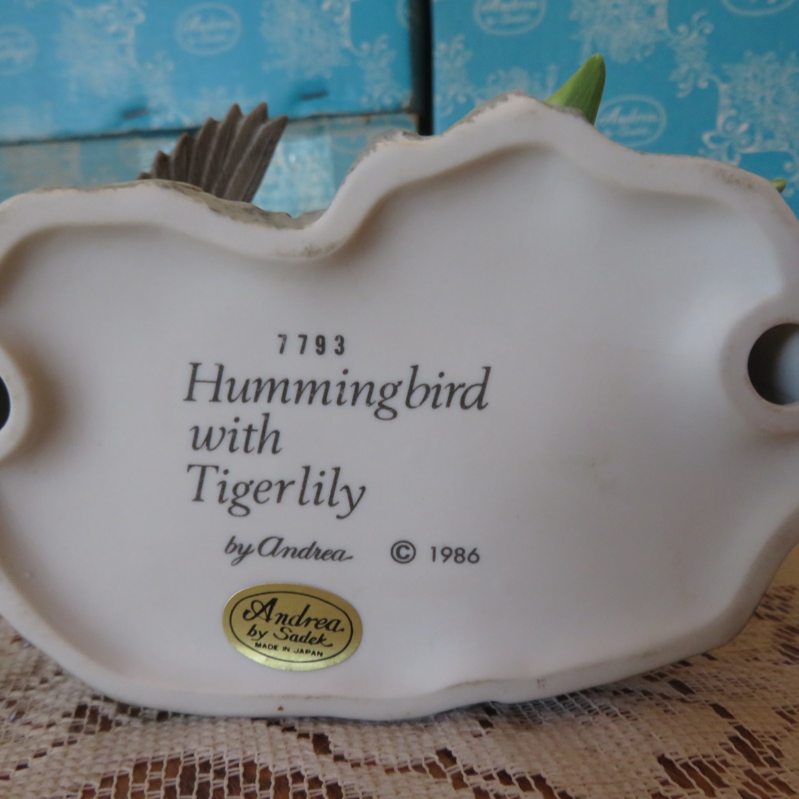 ANDREA BY SADEK HUMMINGBIRD with TIGER LILY #7793 MADE IN JAPAN (repaired) RARE