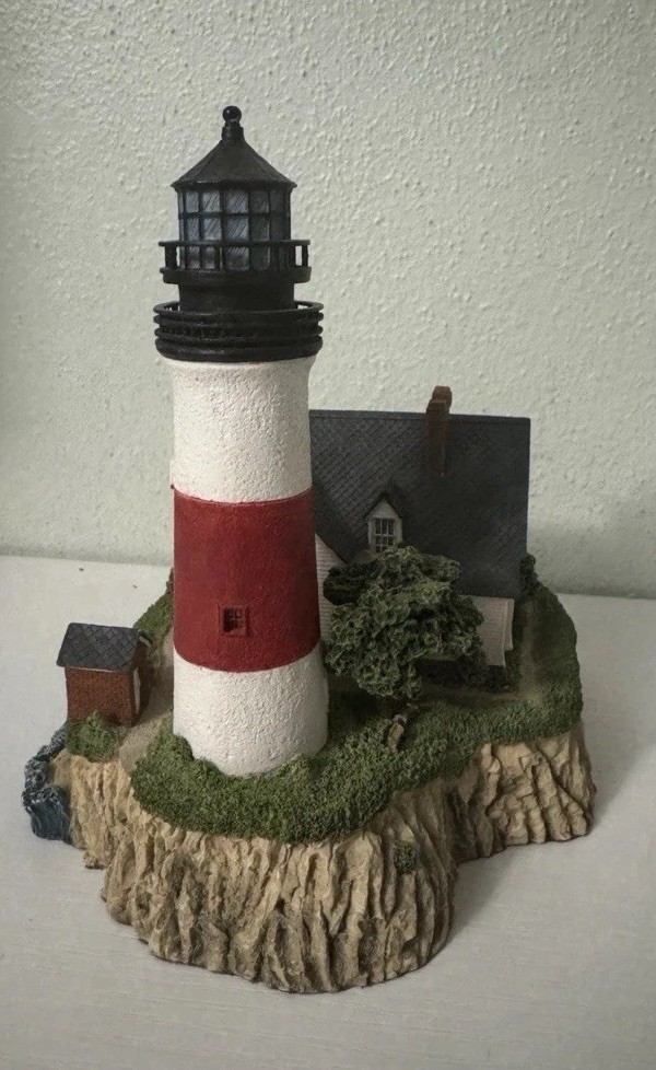 Harbour Lights Lighthouses Sankaty Head, MA #250 And Race Rock New York #272