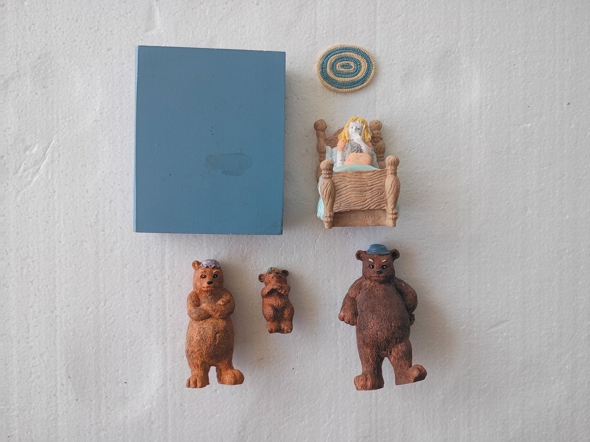 1991 House of Lloyd – Goldilocks and the Three Bears Figures Figurines