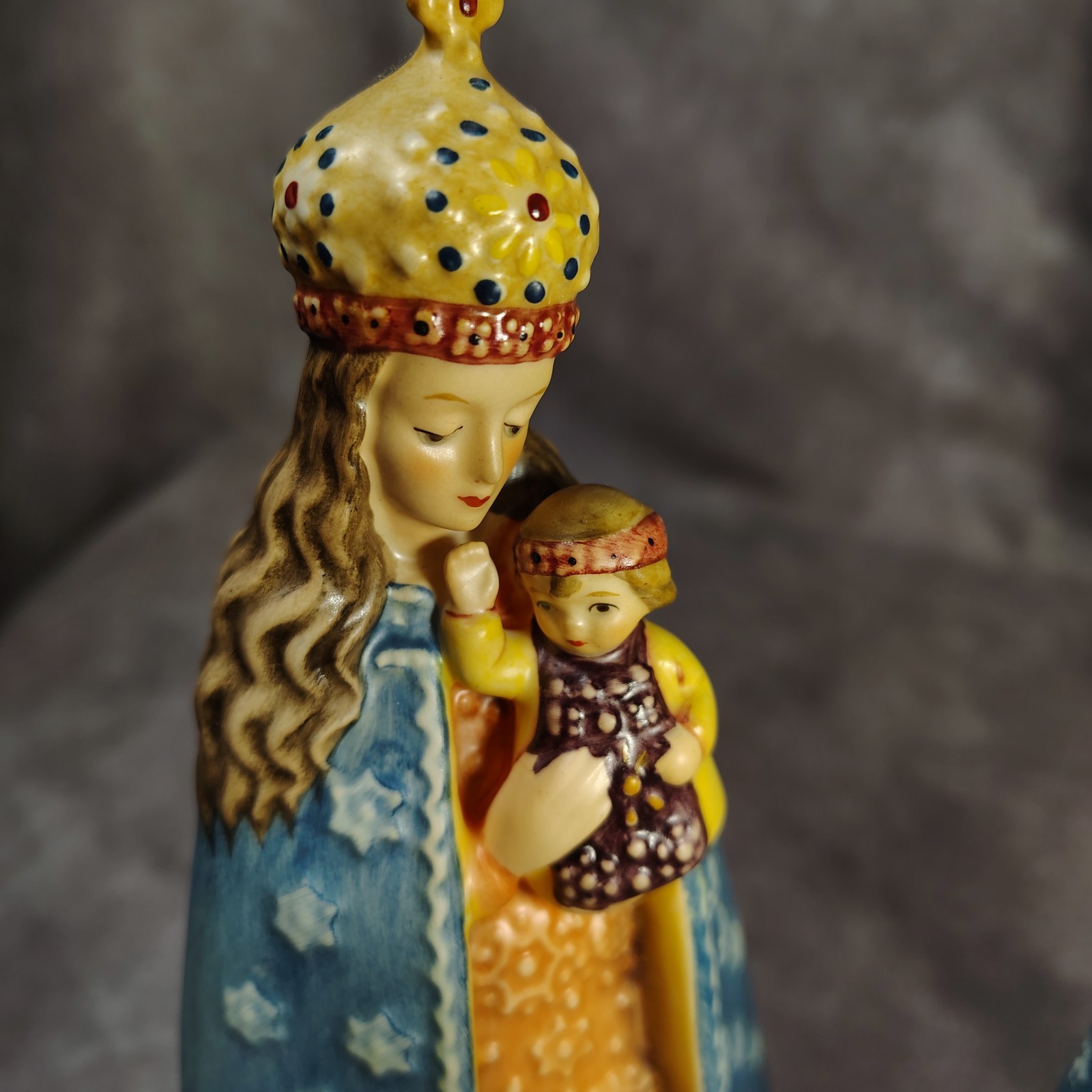 Goebel Hummel Madonna and Child Supreme Protection 364 Lot Of 2