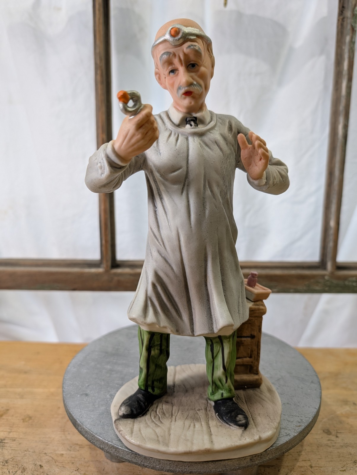 CERAMIC 9 1/4 DENTIST