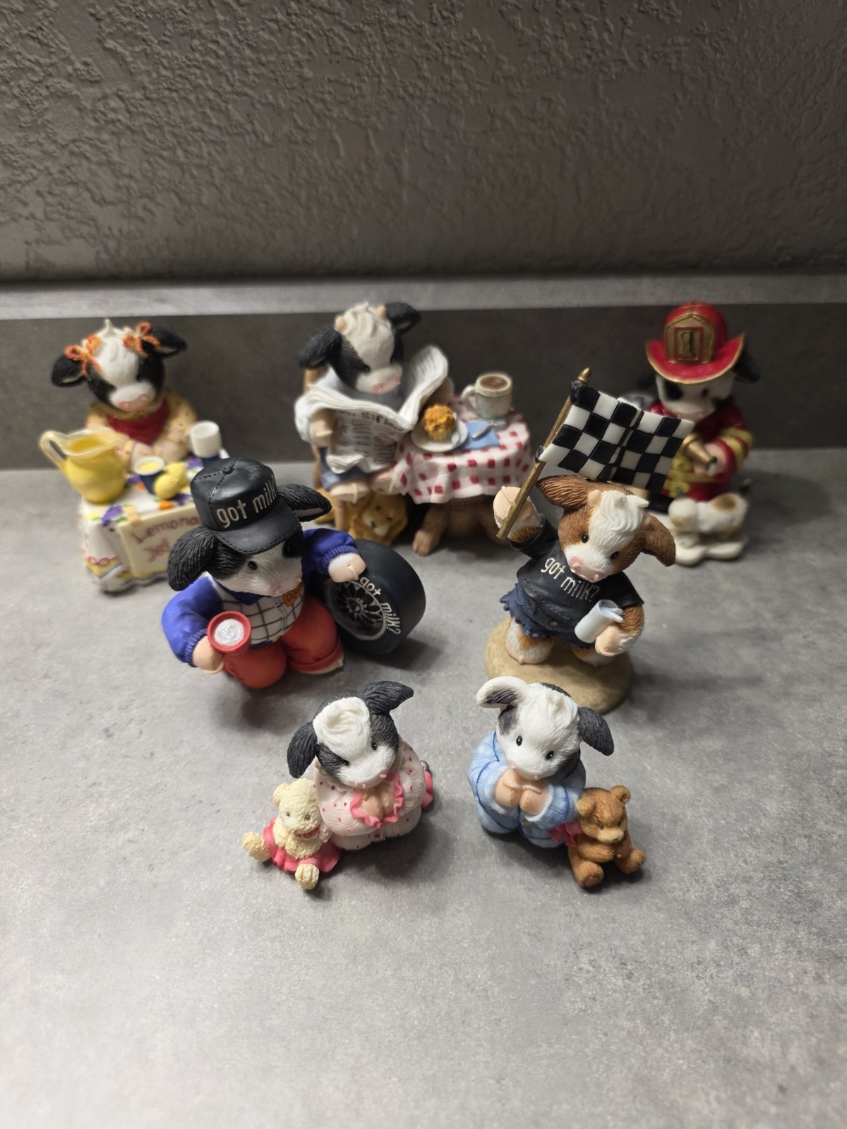 Enesco Mary’s Moo Moos Figurines (Lot Of 7)