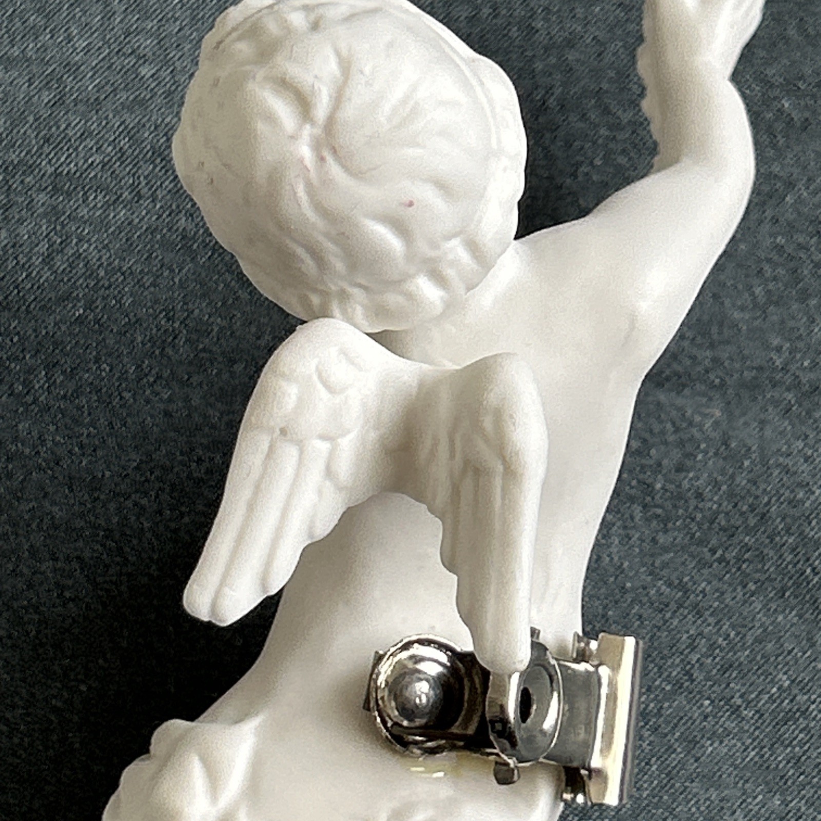 Vintage ARCO 2 Winged Angel Cherub Figurines W/ Clips Bisque Porcelain Japan 6”