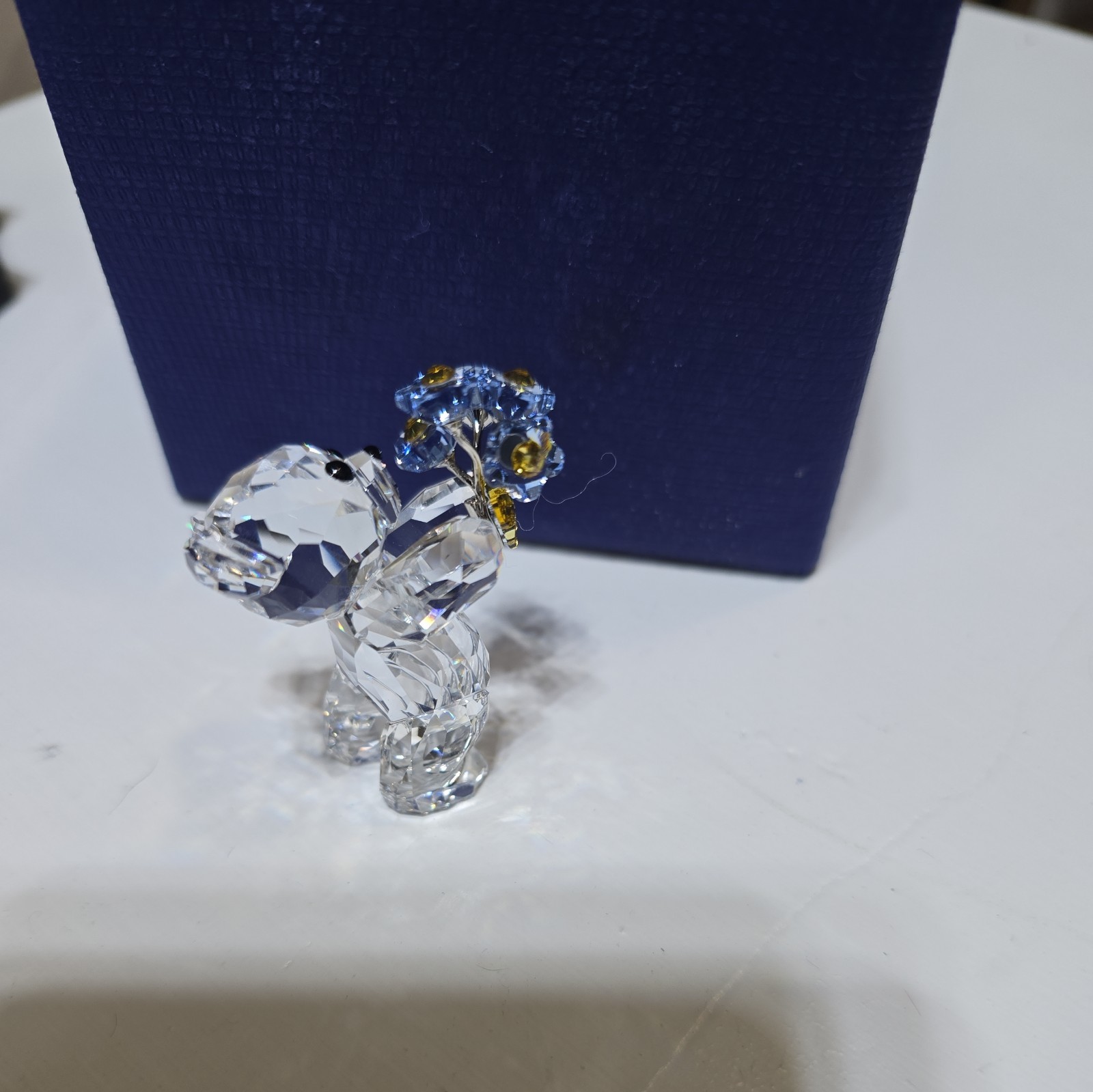 Swarovski Crystal KRIS BEAR FORGET ME NOT 5427993 Blue Flowers Figurine Figure