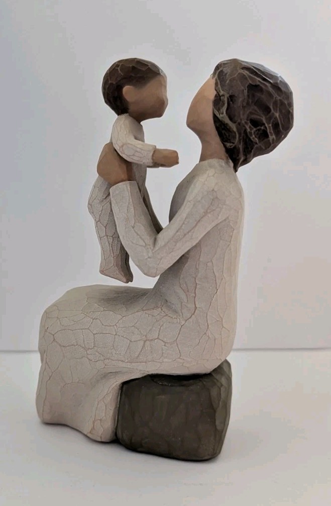 Willow Tree Grandmother 26072 W/ Box