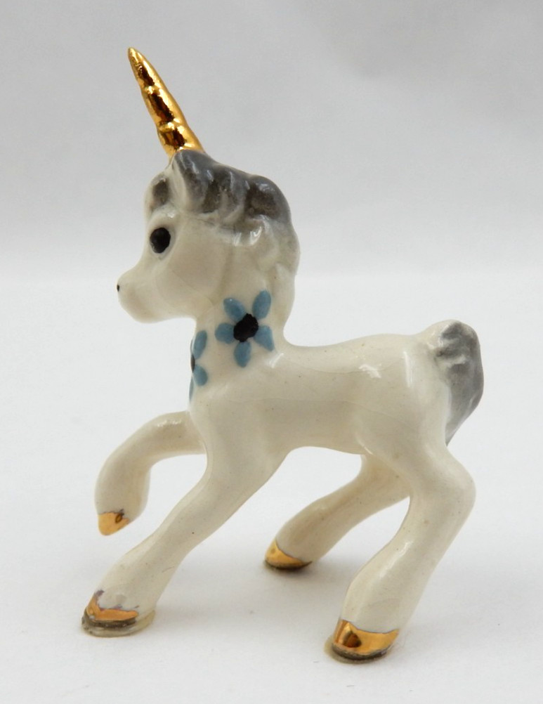 HAGEN-RENAKER MINIATURE BABY UNICORN FIGURINE GOLD HORN HOOVES BLUE FLOWERS USA