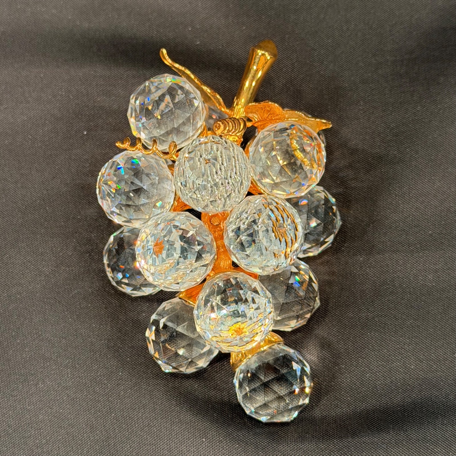 Swarovski Crystal 15 Grape Cluster w/Gold Leaves Sparkling Fruit Beautiful!!