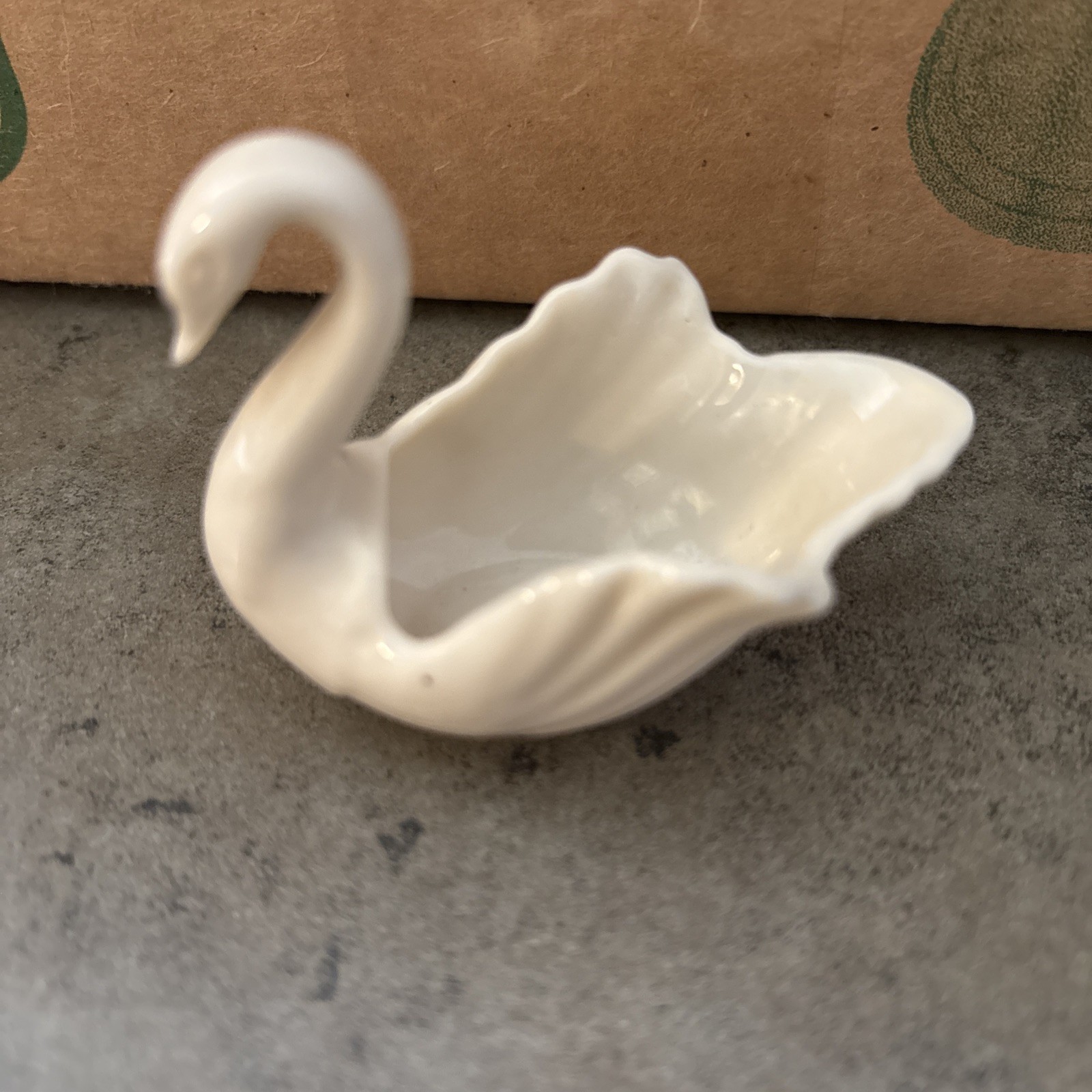 Lenox To the Bride Mini Porcelain Swan Wedding Ring Trinket Dish Holder 2” Tall