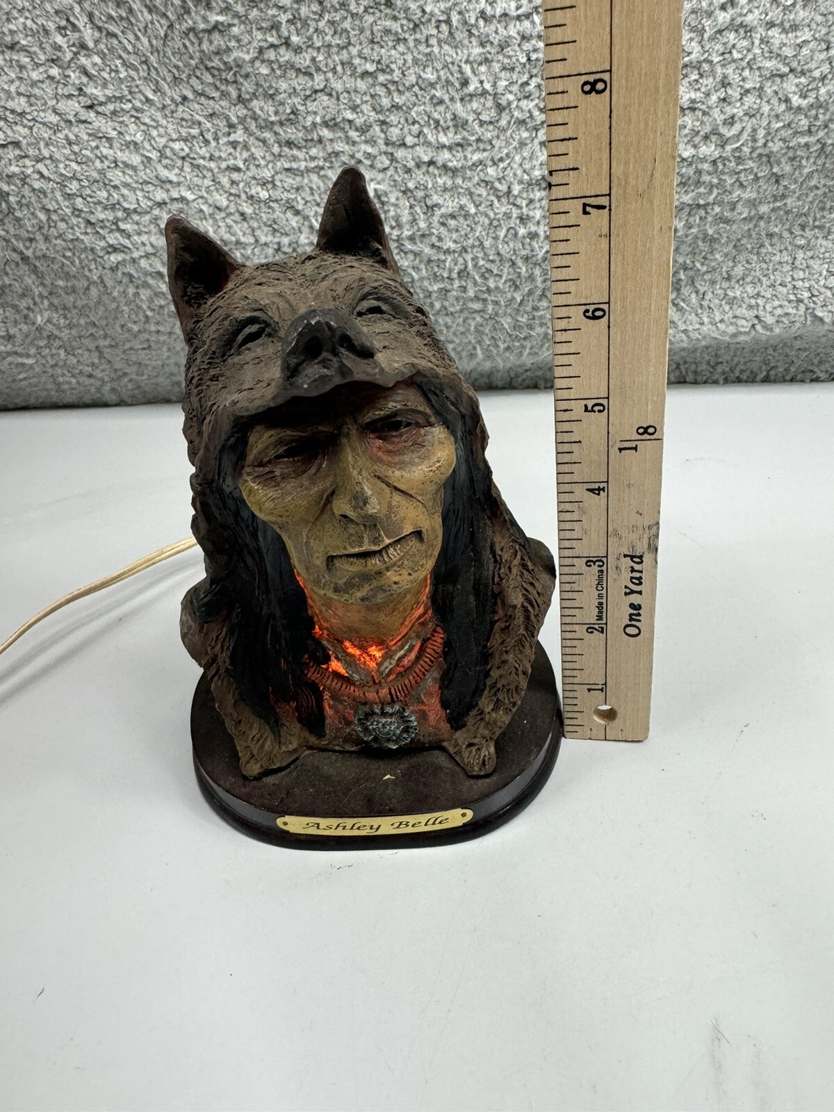 Ashley Belle Night Light Native American Wolf Head Dress / Figurine VTG Tested