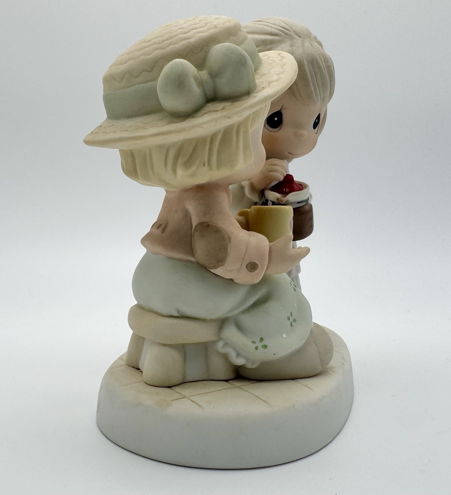 Precious Moments Figurine Grounds For A Great Friendship 2002 Girls Share Coffee