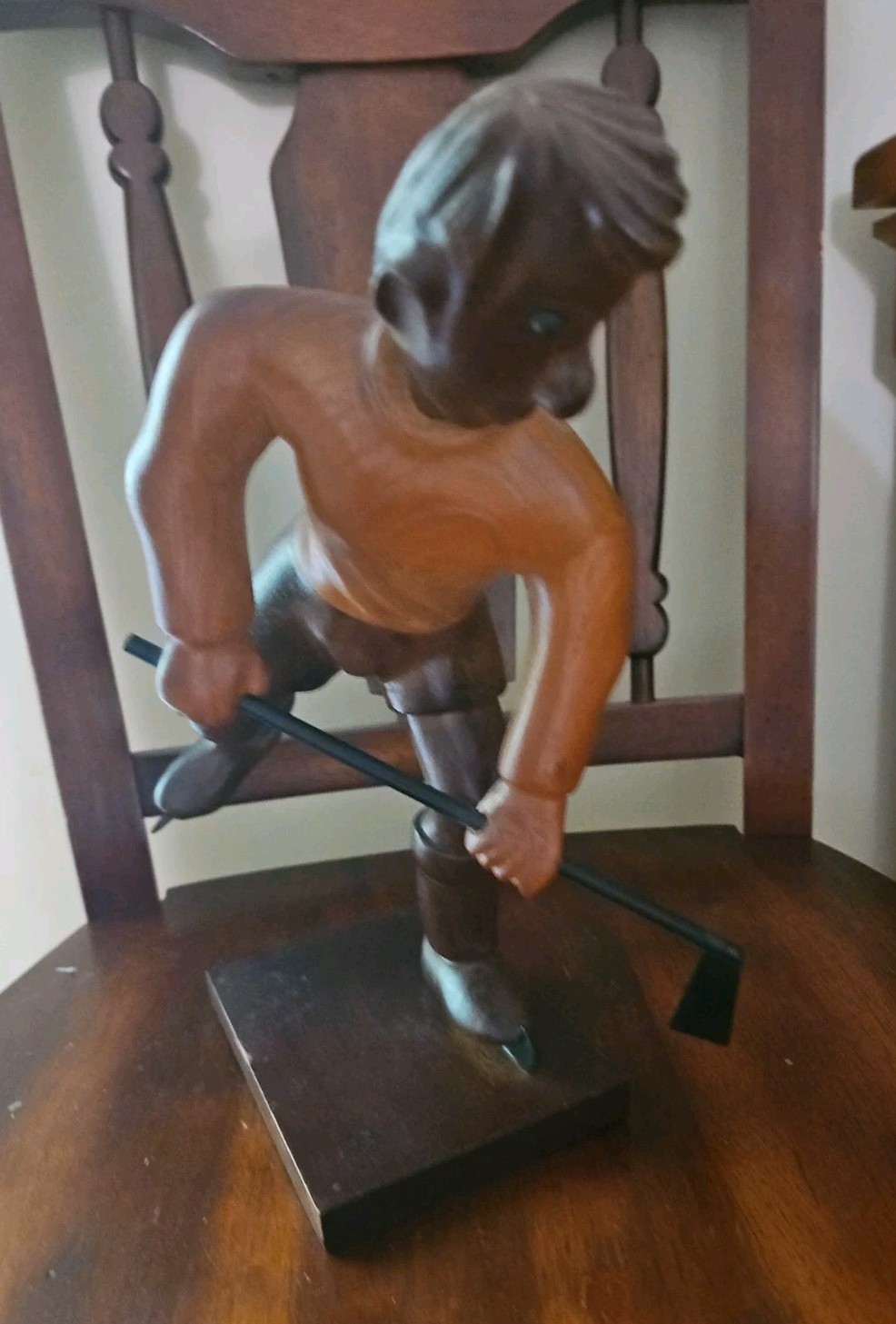 Romer Italian Wood Carvings Ice Hockey Player, Mid-20th Century 10″ Height