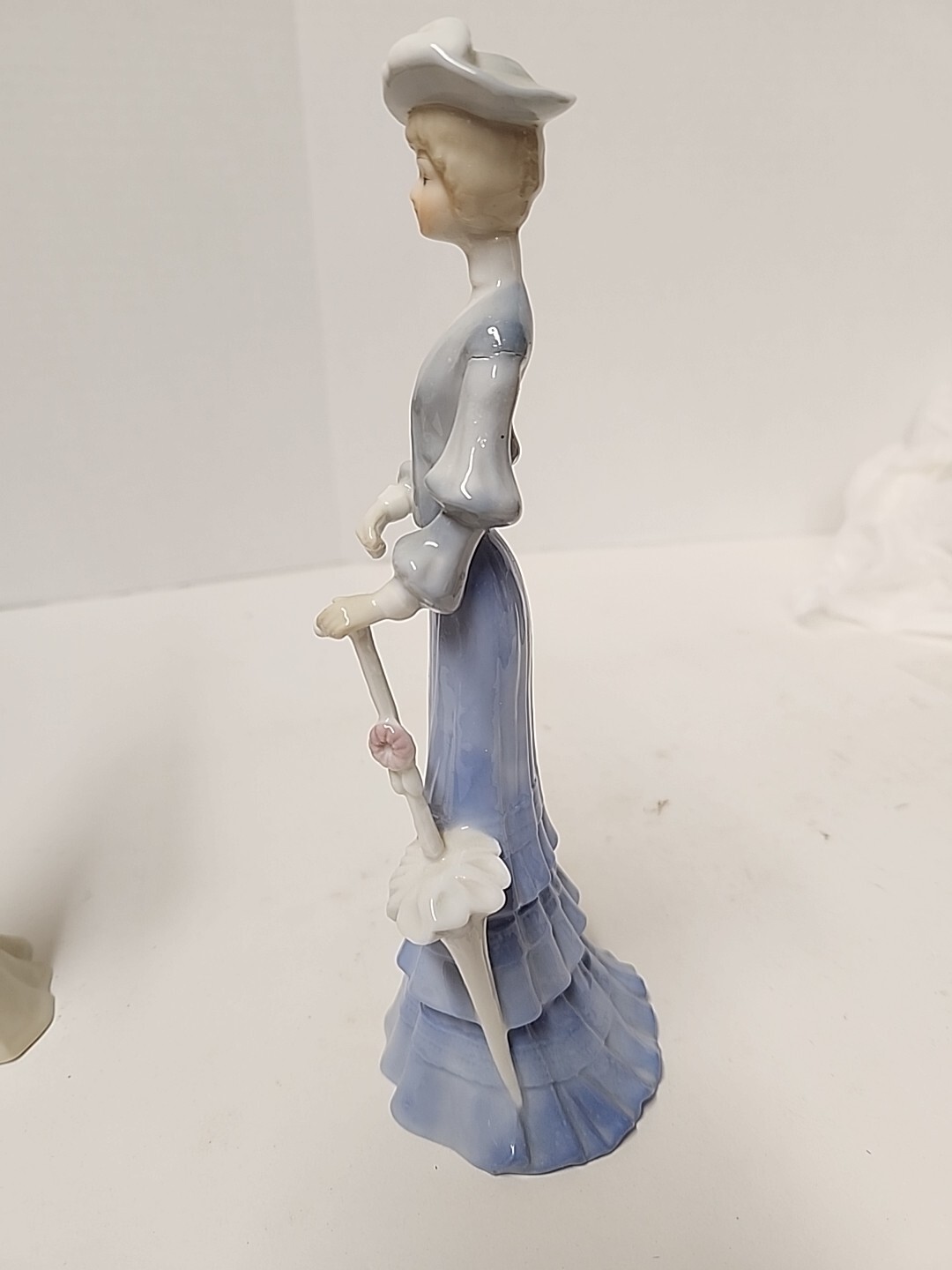 ALBERT E. PRICE Figurine Elegant Lady with Hat & Umbrella 9″ Tall Vintage