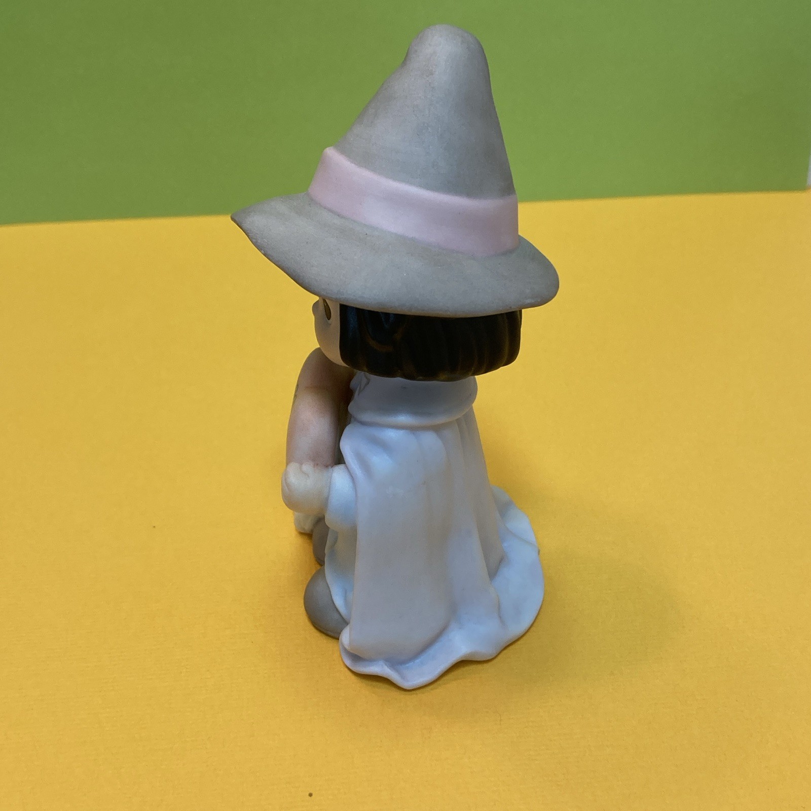 Precious Moments Witch Way Do You Spell Love? Porcelain Figurine 1999 Unboxed