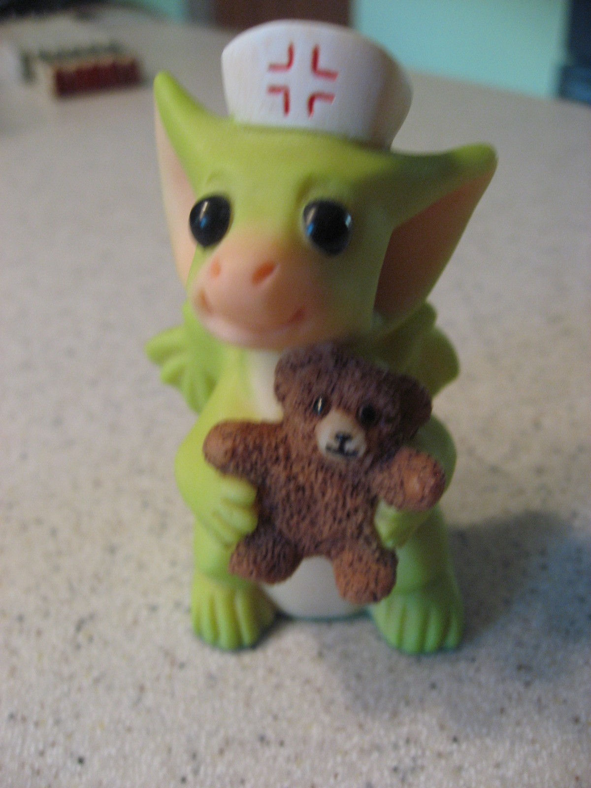 Real Musgrave Whimsical Pocket Dragons Loving Care Figurine 2000