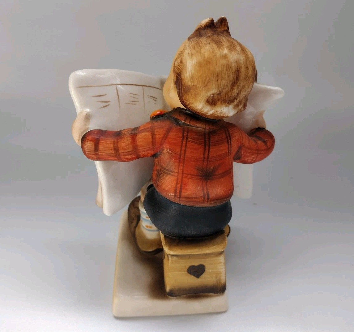 Vtg American Children Lefton Figurine Boy Reading Newspaper News Occupied Japan.