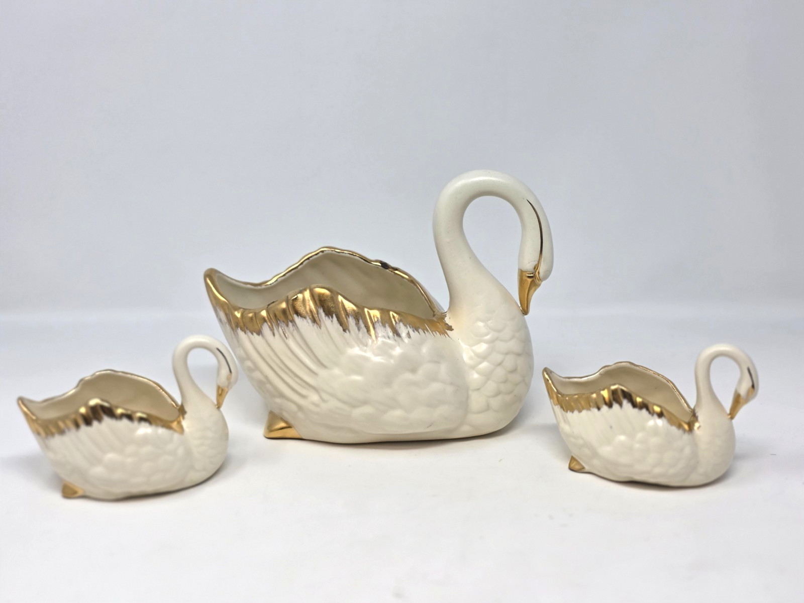 Vintage 3 Pc White Ceramic Swan Planter Set 24 KT Gold Trim Made In USA