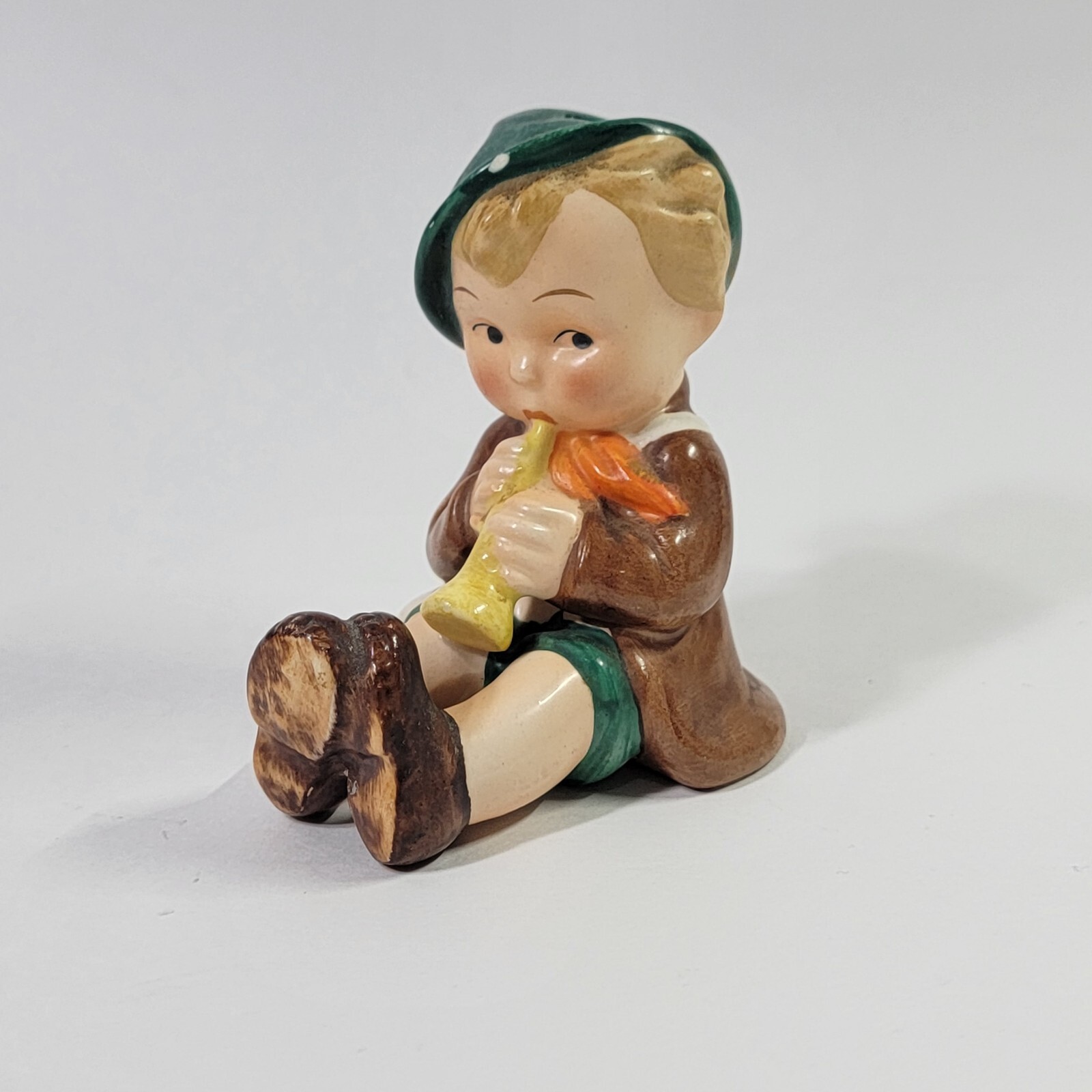 Goebel Boy With Flute 4″ Figurine KF #25/0 1950’s Chip on Hat TMK1