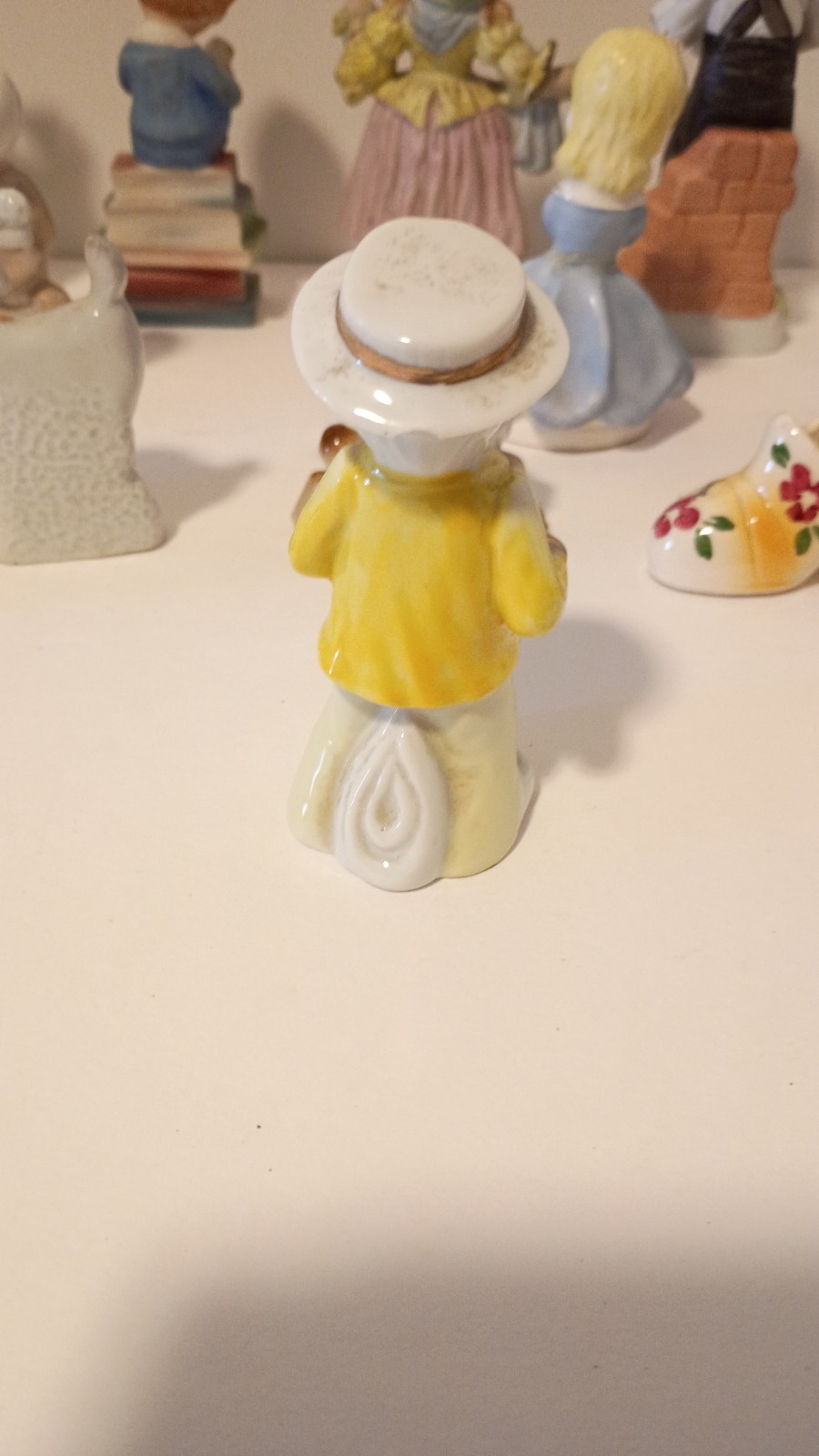 Lot of 18 Collectible Vintage Porcelain Figurines Various Known Brands